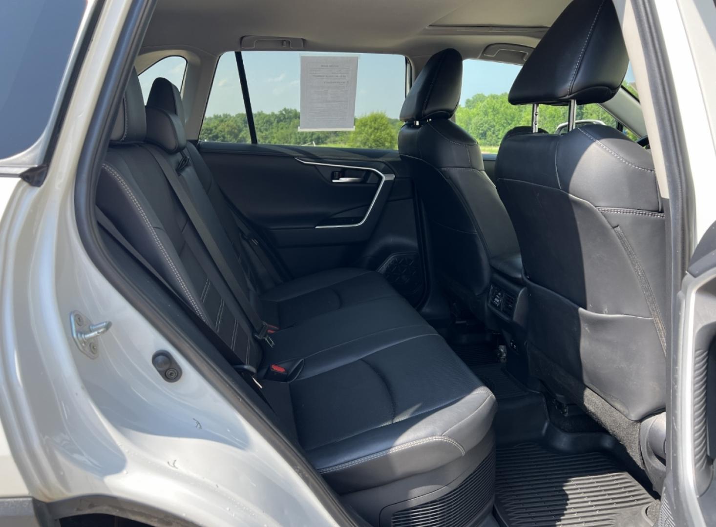 2019 WHITE /Black Leather Toyota RAV4 Hybrid Limited (2T3DWRFV7KW) with an 2.5L 4 Cyl. Hybrid engine, CVT transmission, located at 2990 Old Orchard Rd., Jackson, MO, 63755, 37.354214, -89.612106 - 2019 Toyota RAV4 Limited Hybrid Local 1-Owner 110xxx miles All Wheel Drive 2.5L 4 Cyl. Hybrid Automatic Leather Navigation Power Driver Seat Heated/Cooled Seats Heated Steering Wheel Backup Camera Sunroof Bluetooth Cruise Power Windows/Locks/Mirrors We have financing available and we - Photo#19