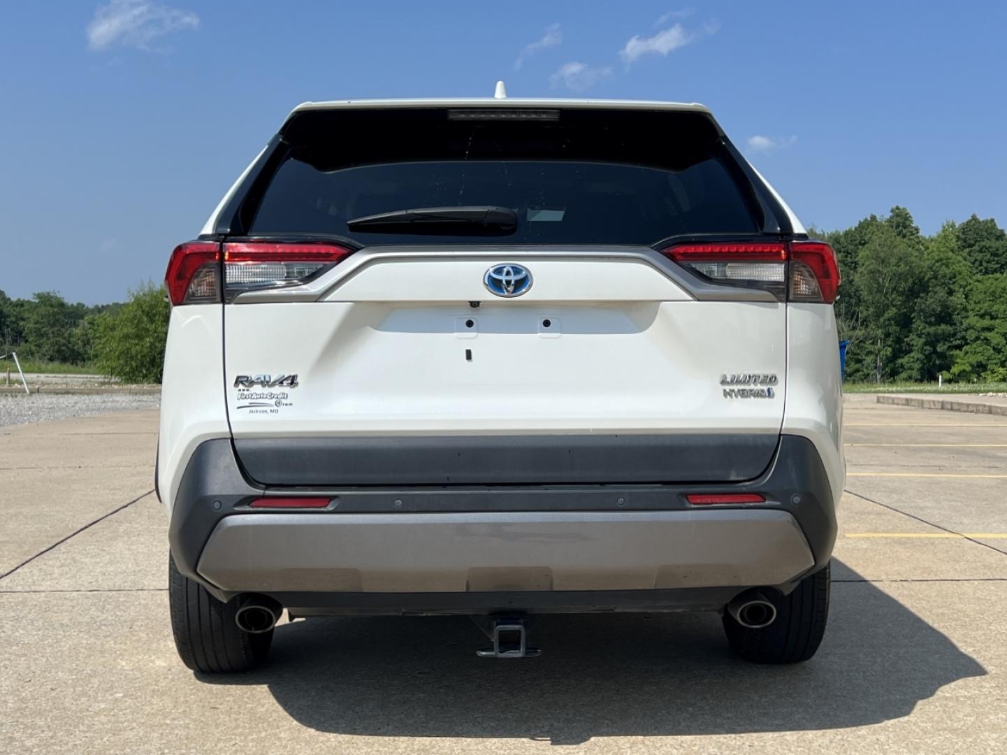 2019 WHITE /Black Leather Toyota RAV4 Hybrid Limited (2T3DWRFV7KW) with an 2.5L 4 Cyl. Hybrid engine, CVT transmission, located at 2990 Old Orchard Rd., Jackson, MO, 63755, 37.354214, -89.612106 - 2019 Toyota RAV4 Limited Hybrid Local 1-Owner 110xxx miles All Wheel Drive 2.5L 4 Cyl. Hybrid Automatic Leather Navigation Power Driver Seat Heated/Cooled Seats Heated Steering Wheel Backup Camera Sunroof Bluetooth Cruise Power Windows/Locks/Mirrors We have financing available and we - Photo#12
