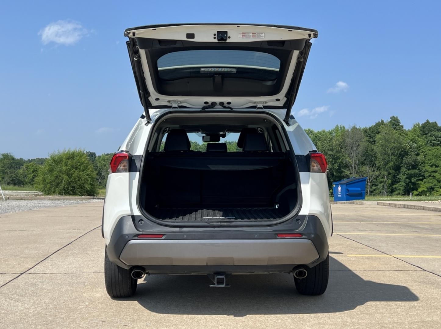 2019 WHITE /Black Leather Toyota RAV4 Hybrid Limited (2T3DWRFV7KW) with an 2.5L 4 Cyl. Hybrid engine, CVT transmission, located at 2990 Old Orchard Rd., Jackson, MO, 63755, 37.354214, -89.612106 - 2019 Toyota RAV4 Limited Hybrid Local 1-Owner 110xxx miles All Wheel Drive 2.5L 4 Cyl. Hybrid Automatic Leather Navigation Power Driver Seat Heated/Cooled Seats Heated Steering Wheel Backup Camera Sunroof Bluetooth Cruise Power Windows/Locks/Mirrors We have financing available and we - Photo#20