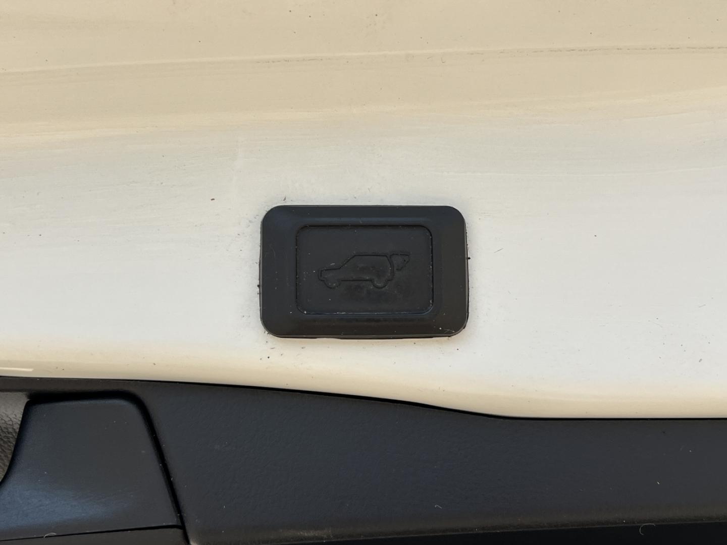 2019 WHITE /Black Leather Toyota RAV4 Hybrid Limited (2T3DWRFV7KW) with an 2.5L 4 Cyl. Hybrid engine, CVT transmission, located at 2990 Old Orchard Rd., Jackson, MO, 63755, 37.354214, -89.612106 - 2019 Toyota RAV4 Limited Hybrid Local 1-Owner 110xxx miles All Wheel Drive 2.5L 4 Cyl. Hybrid Automatic Leather Navigation Power Driver Seat Heated/Cooled Seats Heated Steering Wheel Backup Camera Sunroof Bluetooth Cruise Power Windows/Locks/Mirrors We have financing available and we - Photo#22
