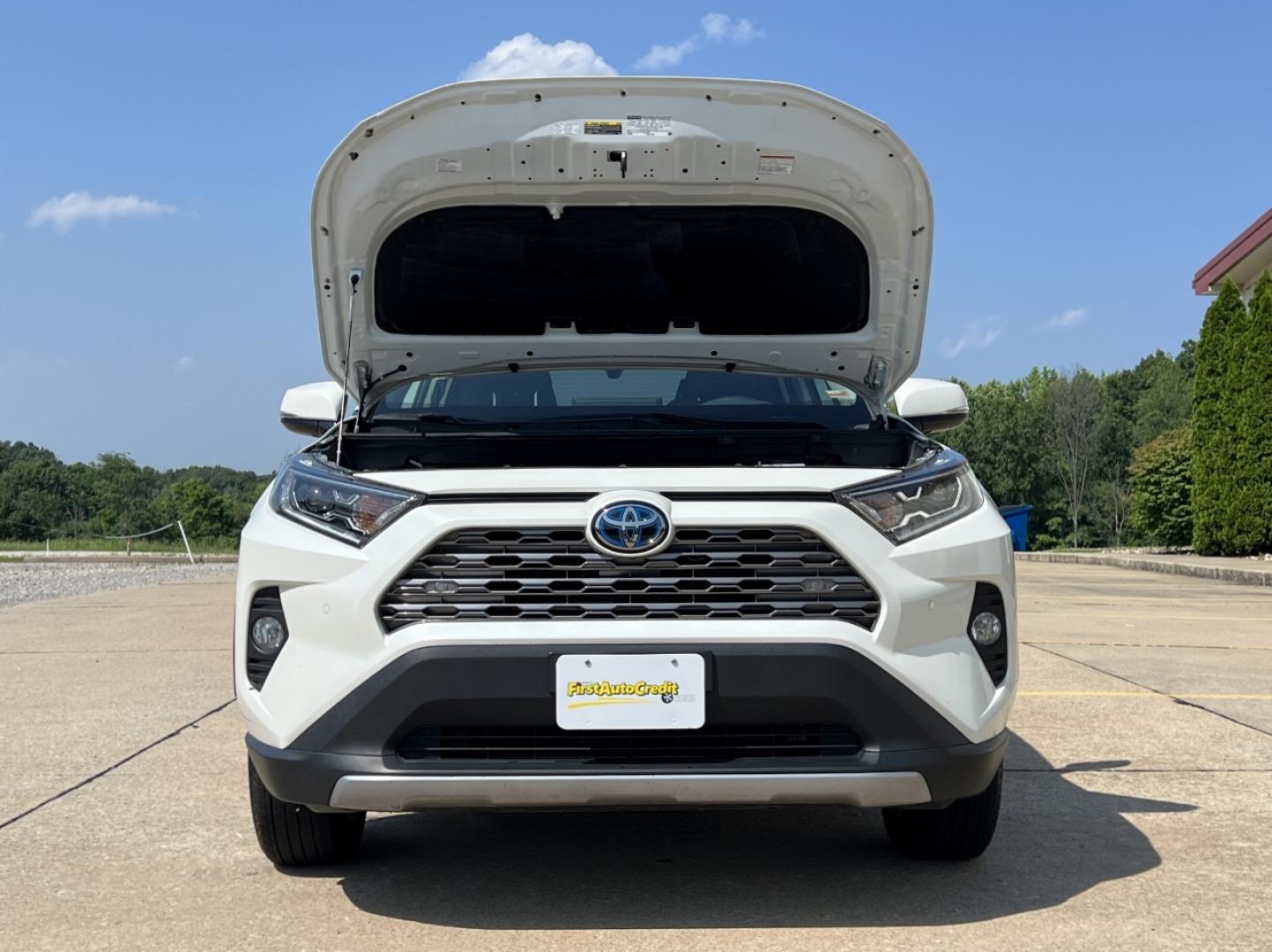 2019 WHITE /Black Leather Toyota RAV4 Hybrid Limited (2T3DWRFV7KW) with an 2.5L 4 Cyl. Hybrid engine, CVT transmission, located at 2990 Old Orchard Rd., Jackson, MO, 63755, 37.354214, -89.612106 - 2019 Toyota RAV4 Limited Hybrid Local 1-Owner 110xxx miles All Wheel Drive 2.5L 4 Cyl. Hybrid Automatic Leather Navigation Power Driver Seat Heated/Cooled Seats Heated Steering Wheel Backup Camera Sunroof Bluetooth Cruise Power Windows/Locks/Mirrors We have financing available and we - Photo#35