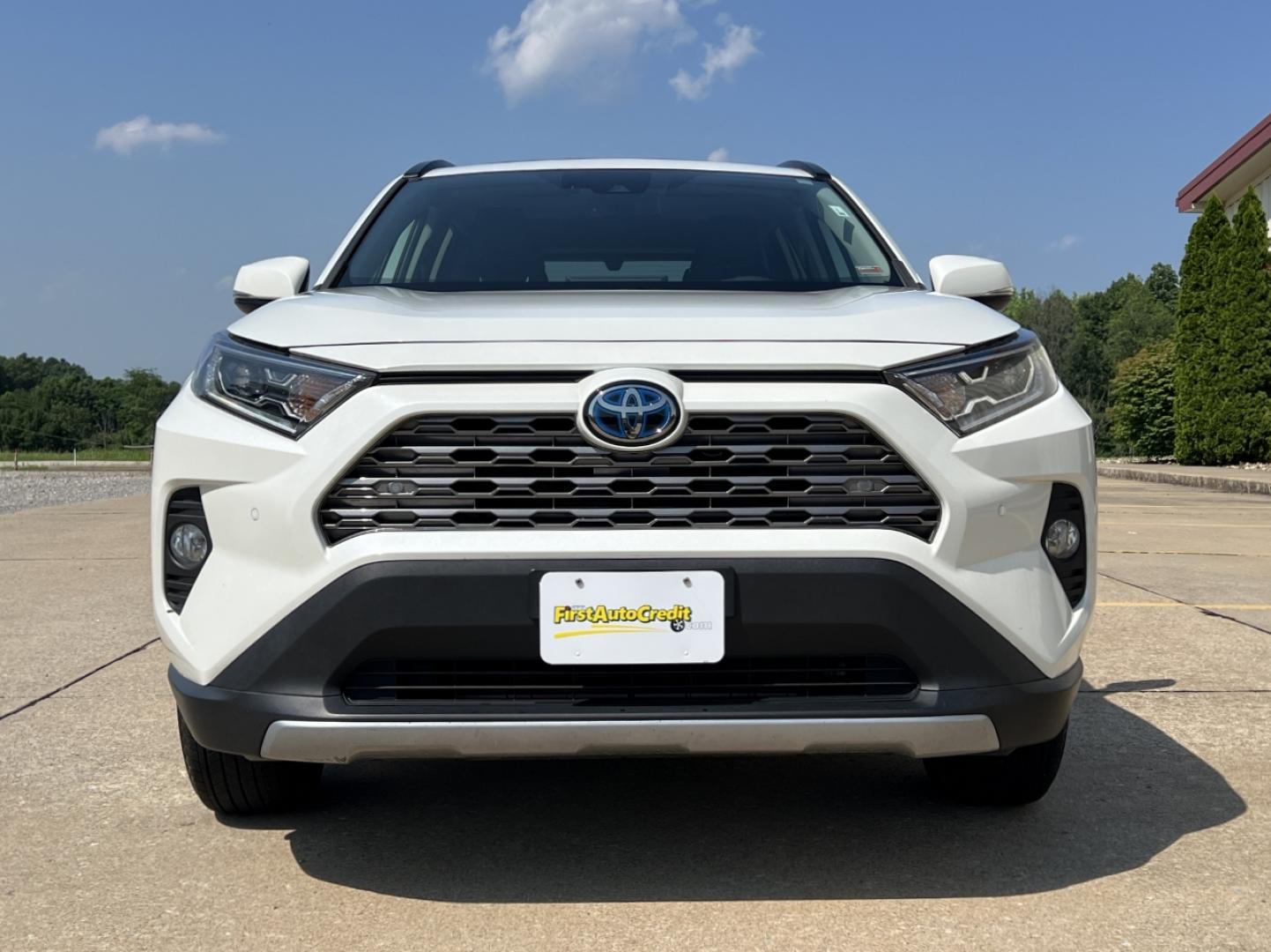 2019 WHITE /Black Leather Toyota RAV4 Hybrid Limited (2T3DWRFV7KW) with an 2.5L 4 Cyl. Hybrid engine, CVT transmission, located at 2990 Old Orchard Rd., Jackson, MO, 63755, 37.354214, -89.612106 - 2019 Toyota RAV4 Limited Hybrid Local 1-Owner 110xxx miles All Wheel Drive 2.5L 4 Cyl. Hybrid Automatic Leather Navigation Power Driver Seat Heated/Cooled Seats Heated Steering Wheel Backup Camera Sunroof Bluetooth Cruise Power Windows/Locks/Mirrors We have financing available and we - Photo#13