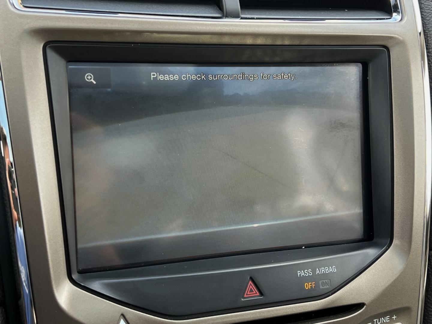 2011 WHITE /Tan Leather Lincoln MKX FWD (2LMDJ6JK8BB) with an 3.7L V6 engine, Automatic transmission, located at 506 S. Kingshighway, Cape Girardeau, MO, 63703, (573) 235-5000, 37.294991, -89.553635 - 2011 Lincoln MKX Local 1-Owner 142xxx miles Front Wheel Drive 3.7L V6 Automatic Leather Navigation Power/Heated/Cooled Seats Heated Steering Wheel Backup Camera Sunroof Bluetooth Remote Start Cruise Power Windows/Locks/Mirrors We have financing available and we accept trades! Fill ou - Photo#4