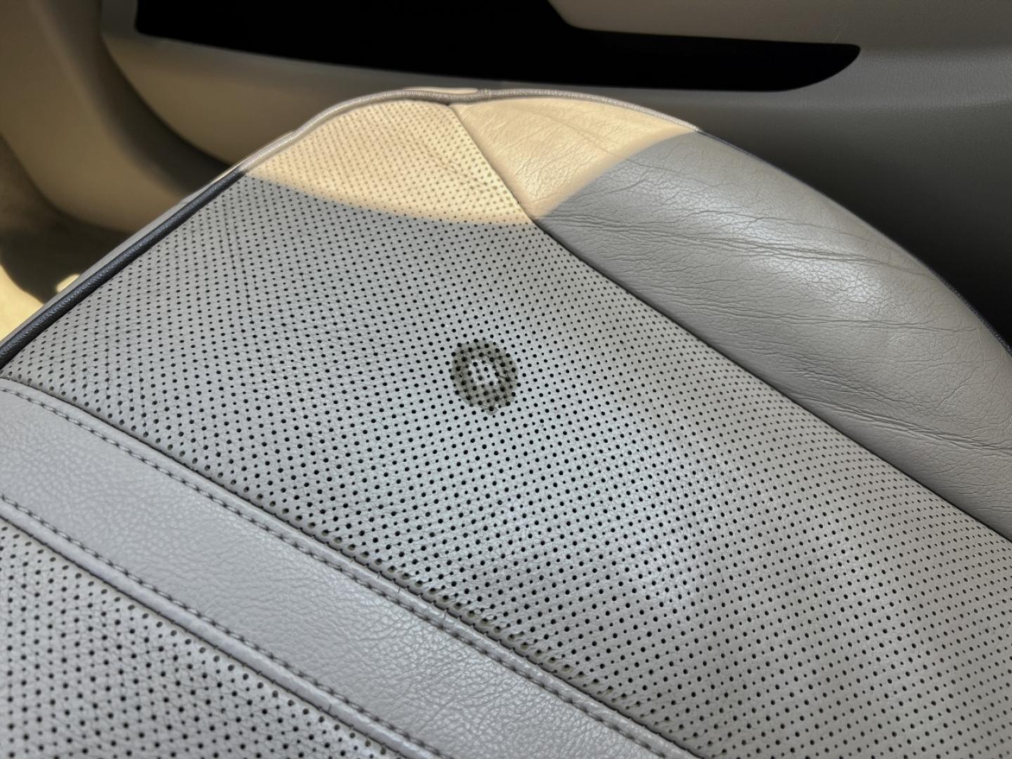 2011 WHITE /Tan Leather Lincoln MKX FWD (2LMDJ6JK8BB) with an 3.7L V6 engine, Automatic transmission, located at 506 S. Kingshighway, Cape Girardeau, MO, 63703, (573) 235-5000, 37.294991, -89.553635 - 2011 Lincoln MKX Local 1-Owner 142xxx miles Front Wheel Drive 3.7L V6 Automatic Leather Navigation Power/Heated/Cooled Seats Heated Steering Wheel Backup Camera Sunroof Bluetooth Remote Start Cruise Power Windows/Locks/Mirrors We have financing available and we accept trades! Fill ou - Photo#53