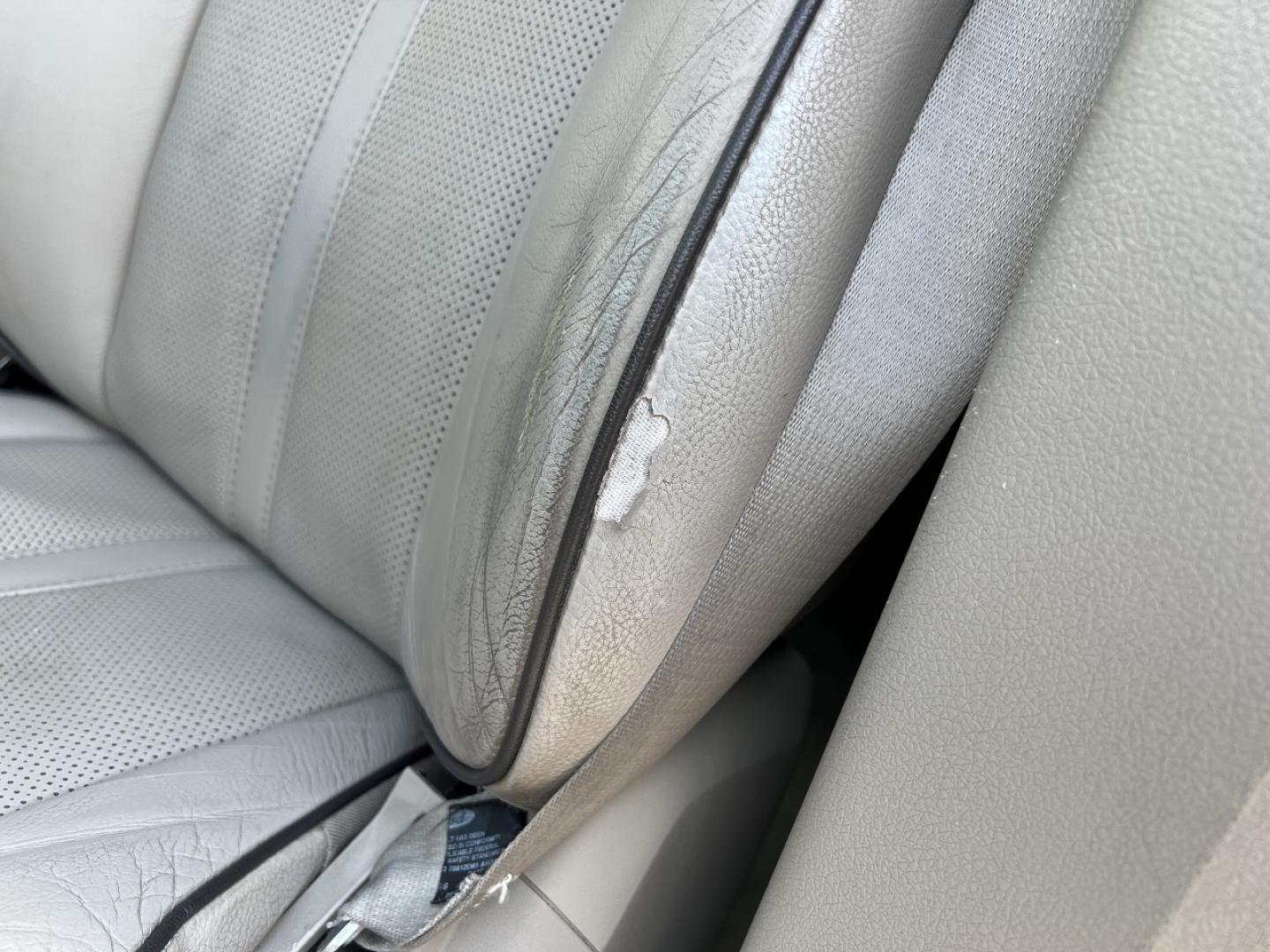 2011 WHITE /Tan Leather Lincoln MKX FWD (2LMDJ6JK8BB) with an 3.7L V6 engine, Automatic transmission, located at 506 S. Kingshighway, Cape Girardeau, MO, 63703, (573) 235-5000, 37.294991, -89.553635 - 2011 Lincoln MKX Local 1-Owner 142xxx miles Front Wheel Drive 3.7L V6 Automatic Leather Navigation Power/Heated/Cooled Seats Heated Steering Wheel Backup Camera Sunroof Bluetooth Remote Start Cruise Power Windows/Locks/Mirrors We have financing available and we accept trades! Fill ou - Photo#49