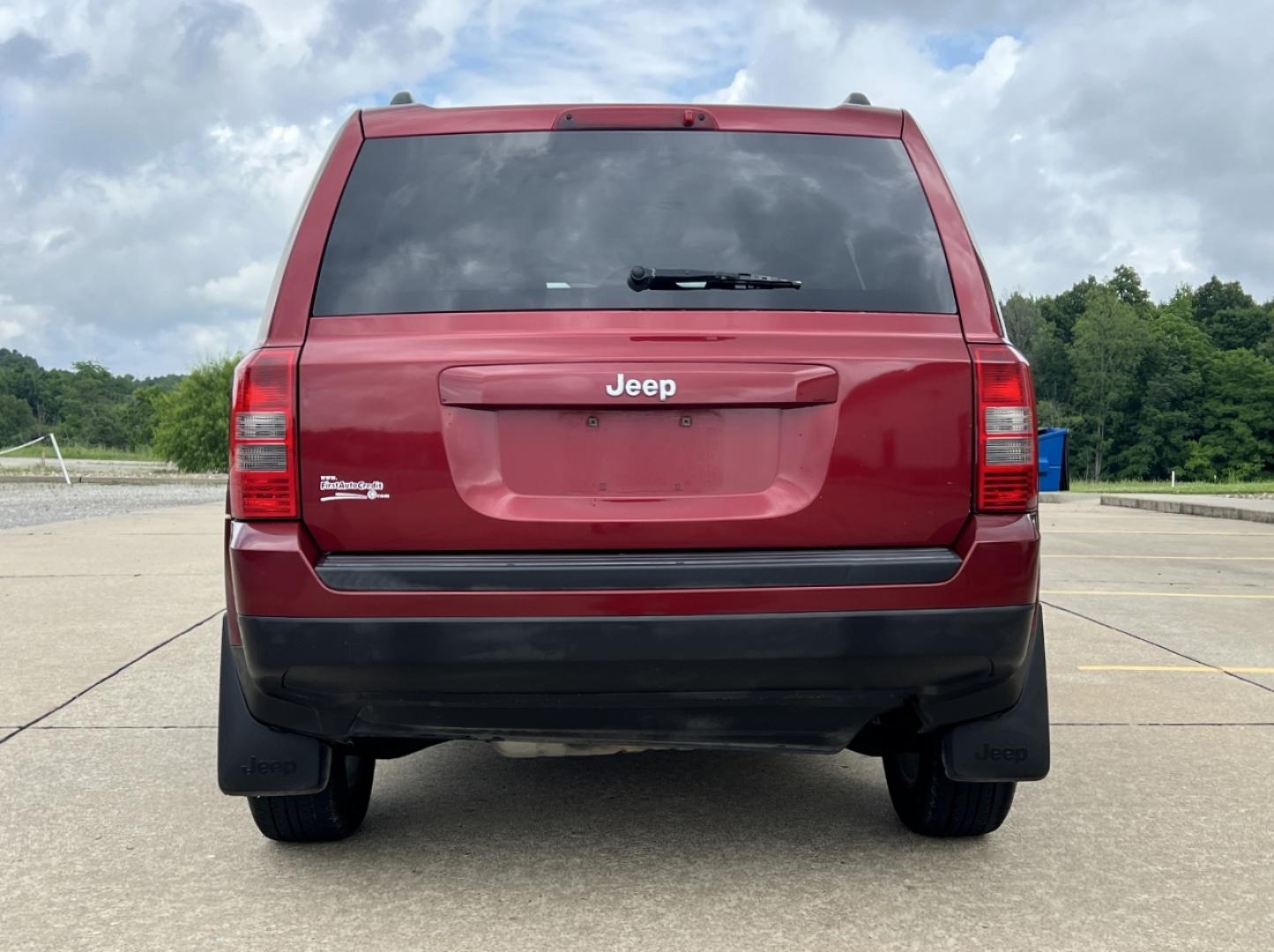 2011 RED /Tan Cloth Jeep Patriot 4WD (1J4NF1GB4BD) with an 2.4L 4 Cyl. engine, Automatic transmission, located at 506 S. Kingshighway, Cape Girardeau, MO, 63703, (573) 235-5000, 37.294991, -89.553635 - 2011 Jeep Patriot Sport 153xxx miles 4 Wheel Drive 2.4L 4 Cyl. Automatic Cruise Power Windows/Locks/Mirrors We have financing available and we accept trades! Fill out a credit application on our website or come by today! If you have any questions, give us a call at (573) 235-5000 or visit ou - Photo#8
