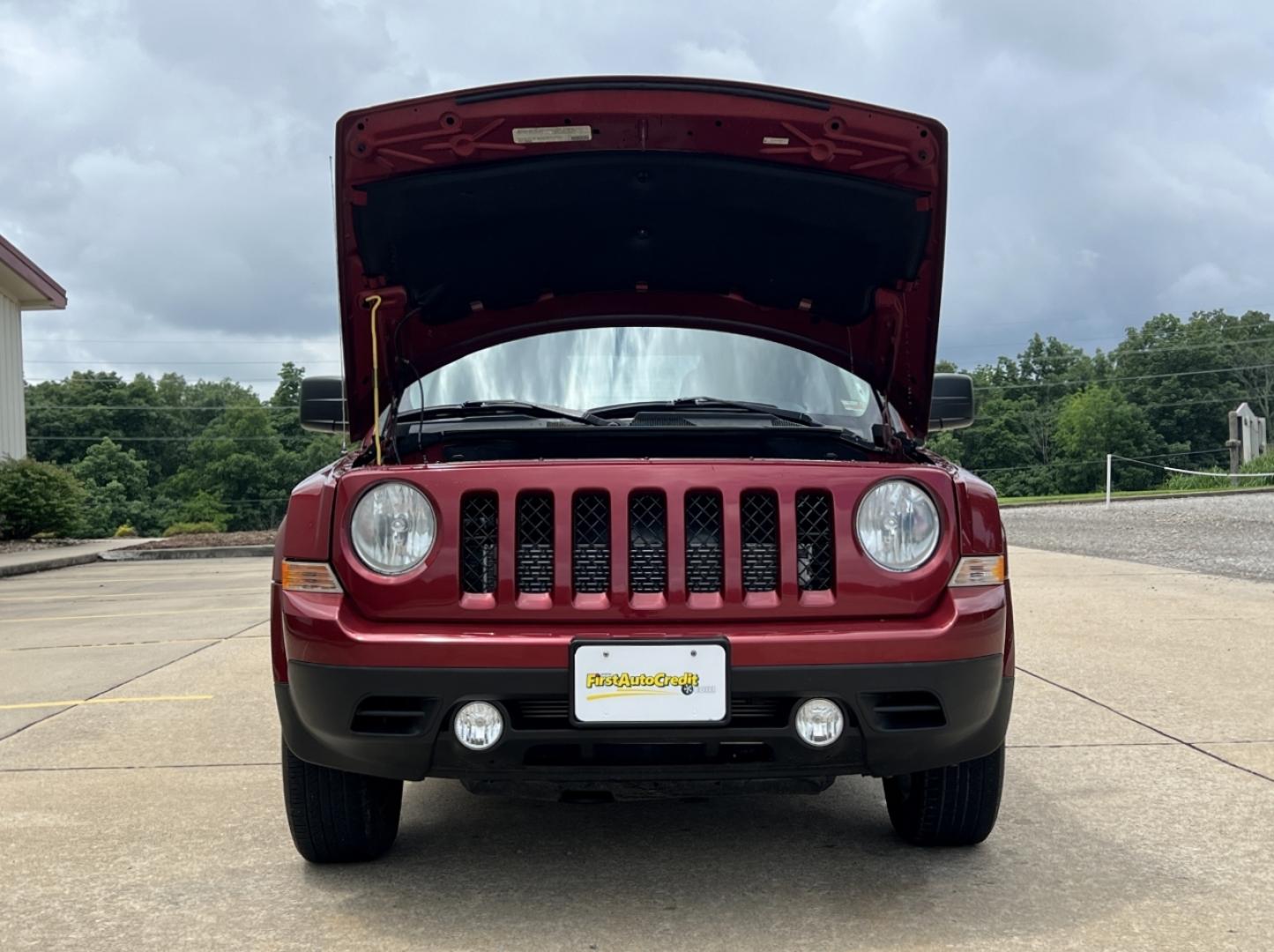 2011 RED /Tan Cloth Jeep Patriot 4WD (1J4NF1GB4BD) with an 2.4L 4 Cyl. engine, Automatic transmission, located at 506 S. Kingshighway, Cape Girardeau, MO, 63703, (573) 235-5000, 37.294991, -89.553635 - 2011 Jeep Patriot Sport 153xxx miles 4 Wheel Drive 2.4L 4 Cyl. Automatic Cruise Power Windows/Locks/Mirrors We have financing available and we accept trades! Fill out a credit application on our website or come by today! If you have any questions, give us a call at (573) 235-5000 or visit ou - Photo#25