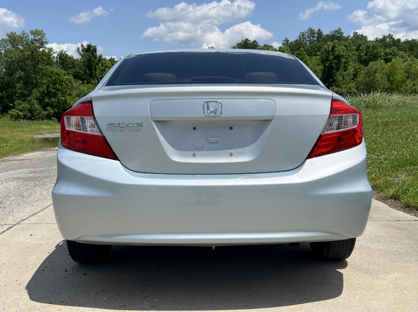 2012 BLUE /Gray Cloth Honda Civic LX Sedan 5-Speed AT (2HGFB2F52CH) with an 1.8L 4 Cyl. engine, Automatic transmission, located at 506 S. Kingshighway, Cape Girardeau, MO, 63703, (573) 235-5000, 37.294991, -89.553635 - 2012 Honda Civic LX 112xxx miles Front Wheel Drive 1.8L 4 Cyl. Automatic Cruise Power Windows/Locks/Mirrors We have financing available and we accept trades! Fill out a credit application on our website or come by today! If you have any questions, give us a call at (573) 235-5000 or visit ou - Photo#7