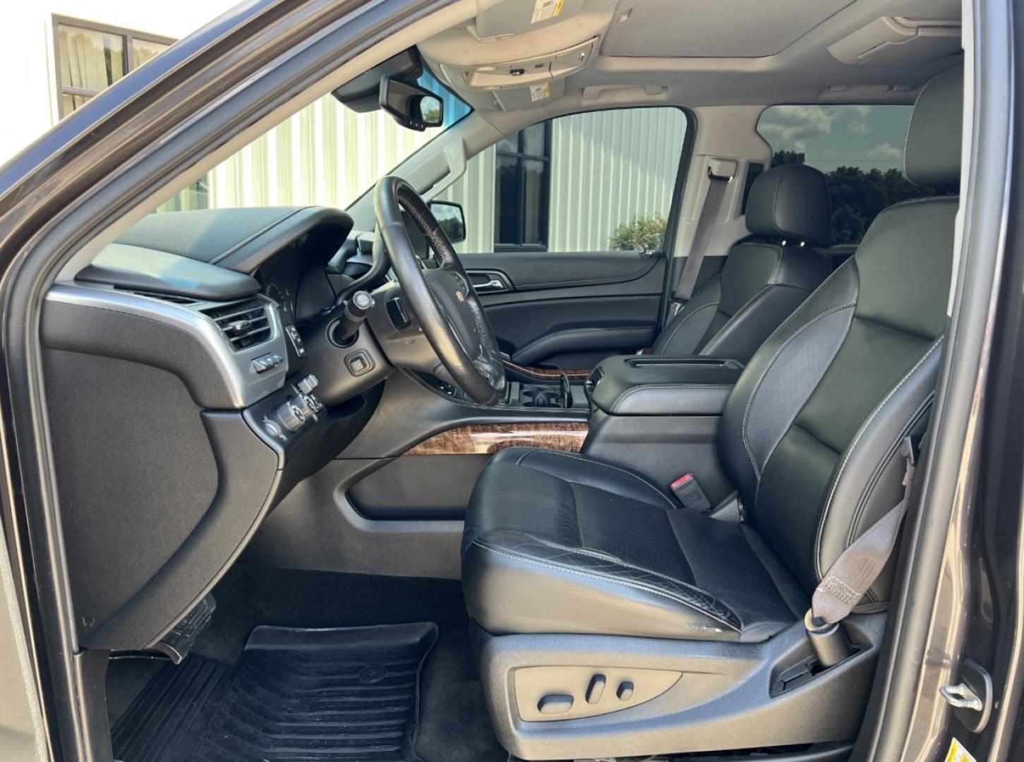 2017 GRAY /Black Leather Chevrolet Tahoe Premier 4WD (1GNSKCKC3HR) with an 5.3L V8 engine, Automatic transmission, located at 2990 Old Orchard Rd., Jackson, MO, 63755, 37.354214, -89.612106 - 2017 Chevrolet Tahoe 1500 Premier 174xxx miles 4 Wheel Drive 5.3L V8 Automatic Leather 3rd Row Navigation Rear Entertainment Power/Heated/Cooled Seats Heated Rear Seats Heated Steering Wheel Backup Camera Sunroof Bluetooth Remote Start Cruise Power Windows/Locks/Mirrors We have fin - Photo#19