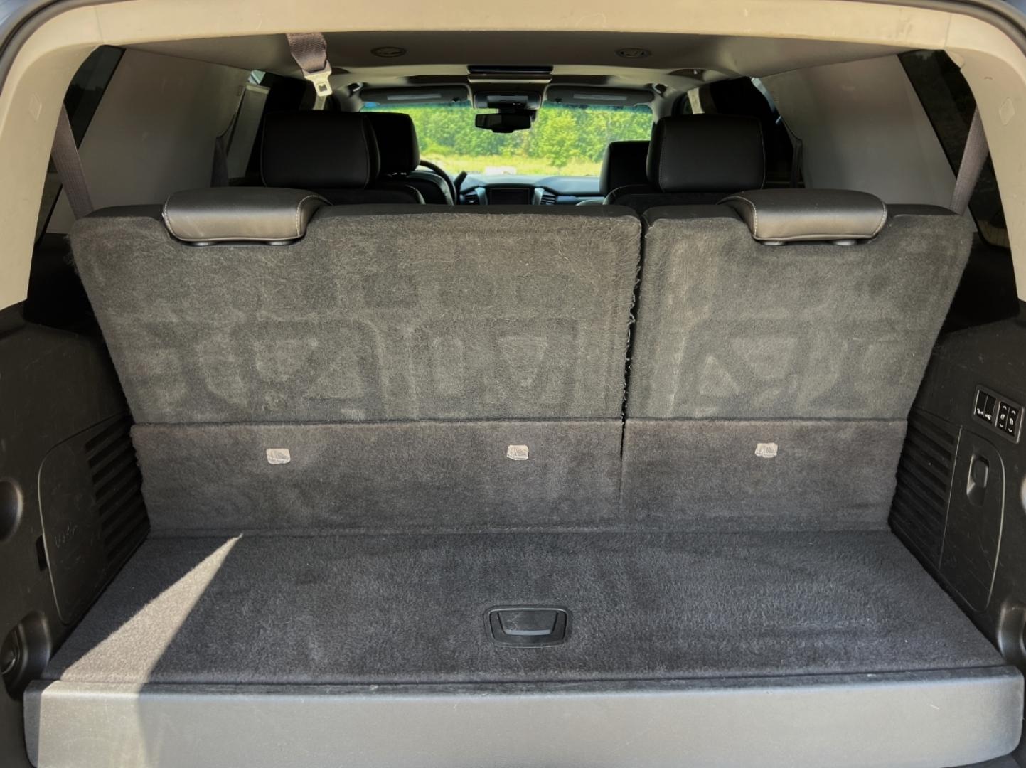 2017 GRAY /Black Leather Chevrolet Tahoe Premier 4WD (1GNSKCKC3HR) with an 5.3L V8 engine, Automatic transmission, located at 2990 Old Orchard Rd., Jackson, MO, 63755, 37.354214, -89.612106 - 2017 Chevrolet Tahoe 1500 Premier 174xxx miles 4 Wheel Drive 5.3L V8 Automatic Leather 3rd Row Navigation Rear Entertainment Power/Heated/Cooled Seats Heated Rear Seats Heated Steering Wheel Backup Camera Sunroof Bluetooth Remote Start Cruise Power Windows/Locks/Mirrors We have fin - Photo#26
