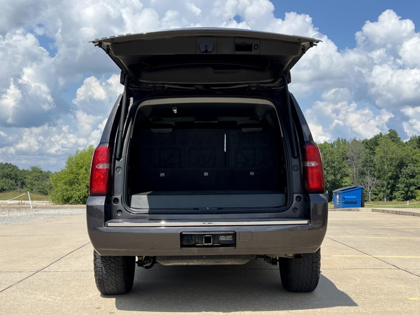 2017 GRAY /Black Leather Chevrolet Tahoe Premier 4WD (1GNSKCKC3HR) with an 5.3L V8 engine, Automatic transmission, located at 2990 Old Orchard Rd., Jackson, MO, 63755, 37.354214, -89.612106 - 2017 Chevrolet Tahoe 1500 Premier 174xxx miles 4 Wheel Drive 5.3L V8 Automatic Leather 3rd Row Navigation Rear Entertainment Power/Heated/Cooled Seats Heated Rear Seats Heated Steering Wheel Backup Camera Sunroof Bluetooth Remote Start Cruise Power Windows/Locks/Mirrors We have fin - Photo#25