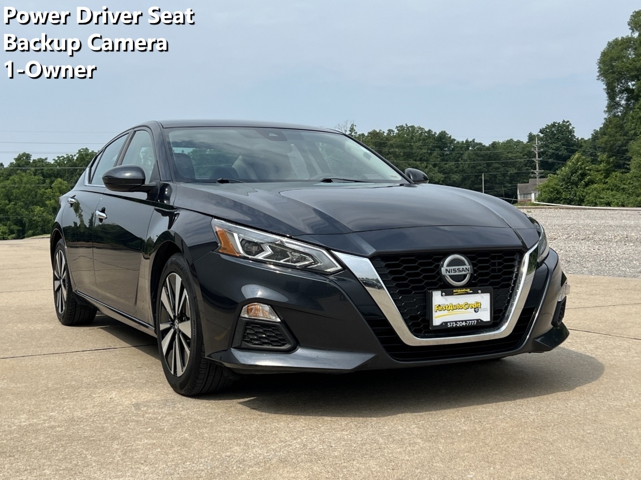 photo of 2022 Nissan Altima 2.5 SV