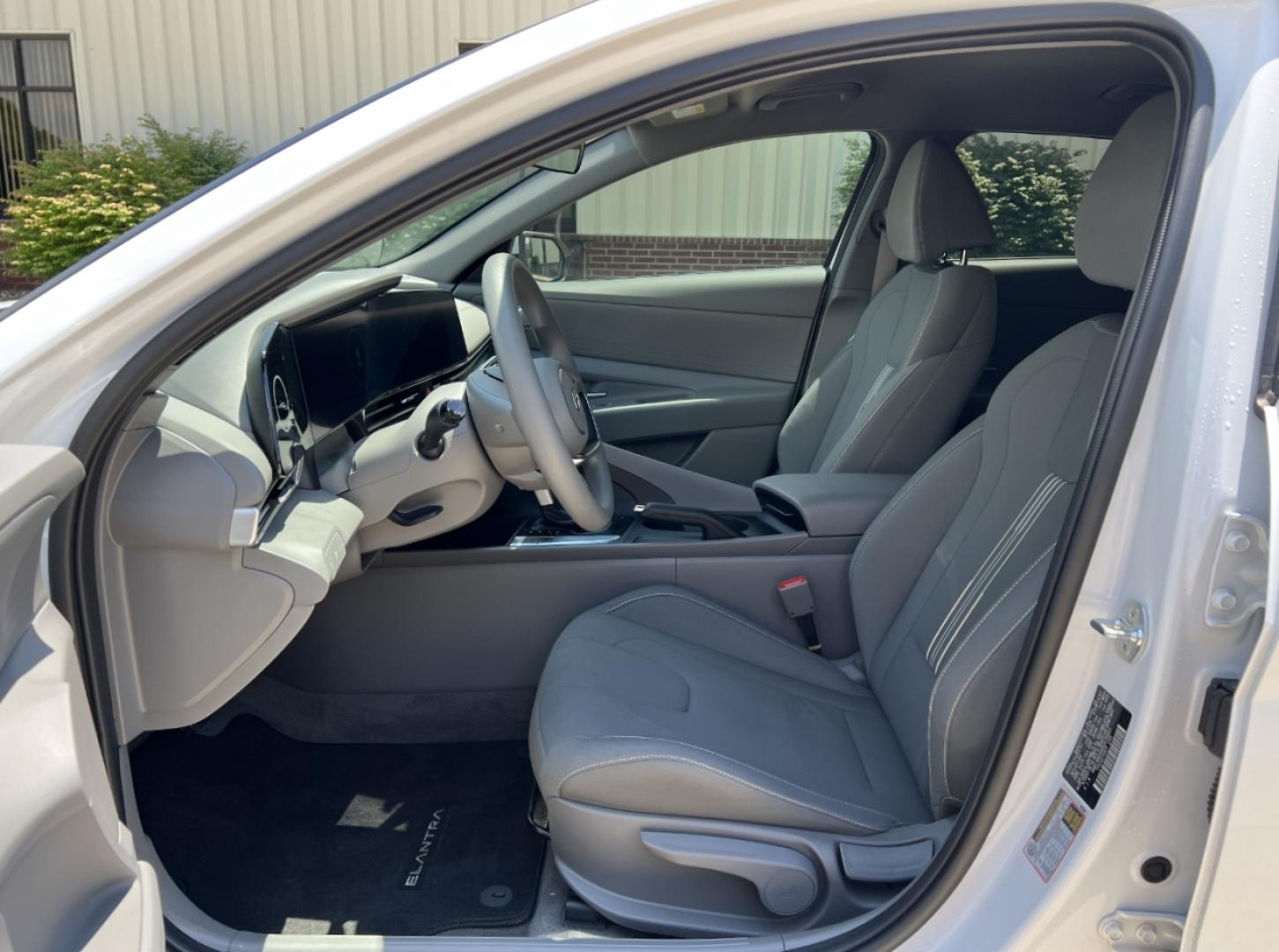2024 WHITE /Gray Cloth Hyundai Elantra SEL (KMHLM4DG6RU) with an 2.0L 4 Cyl. engine, Automatic transmission, located at 2990 Old Orchard Rd., Jackson, MO, 63755, 37.354214, -89.612106 - 2024 Hyundai Elantra SEL 20xxx miles Front Wheel Drive 2.0L 4 Cyl. Automatic Navigation Backup Camera Bluetooth Remote Start Cruise Power Windows/Locks/Mirrors We have financing available and we accept trades! Fill out a credit application on our website or come by today! If you have any - Photo#13