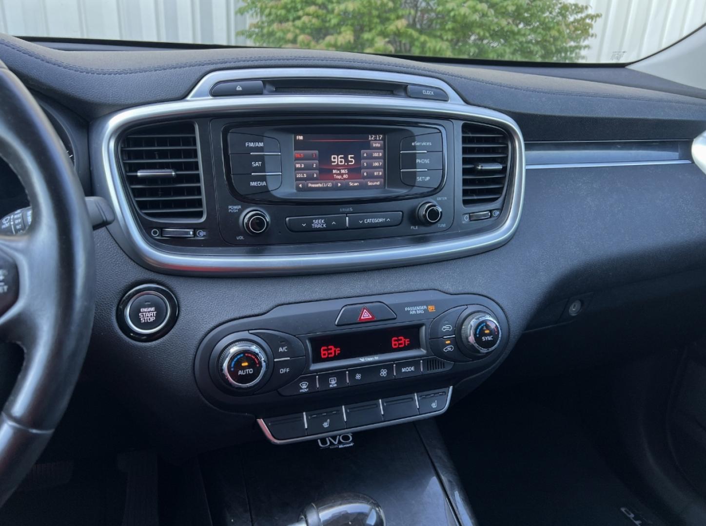 2016 SILVER /Black Leather Kia Sorento EX 2WD (5XYPH4A1XGG) with an 2.4L 4 Cyl. engine, Automatic transmission, located at 506 S. Kingshighway, Cape Girardeau, MO, 63703, (573) 235-5000, 37.294991, -89.553635 - 2016 Kia Sorento EX 1-Owner 92xxx miles Front Wheel Drive 2.0L 4 Cyl. Automatic Leather Power/Heated Seats Backup Camera Bluetooth Cruise Power Windows/Locks/Mirrors We have financing available and we accept trades! Fill out a credit application on our website or come by today! If you h - Photo#25