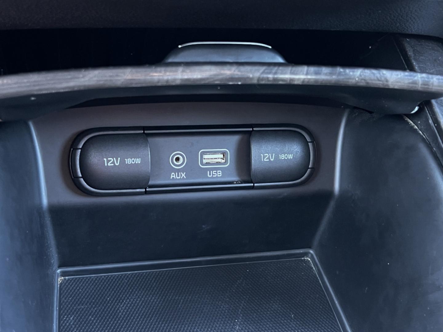 2016 SILVER /Black Leather Kia Sorento EX 2WD (5XYPH4A1XGG) with an 2.4L 4 Cyl. engine, Automatic transmission, located at 506 S. Kingshighway, Cape Girardeau, MO, 63703, (573) 235-5000, 37.294991, -89.553635 - 2016 Kia Sorento EX 1-Owner 92xxx miles Front Wheel Drive 2.0L 4 Cyl. Automatic Leather Power/Heated Seats Backup Camera Bluetooth Cruise Power Windows/Locks/Mirrors We have financing available and we accept trades! Fill out a credit application on our website or come by today! If you h - Photo#28