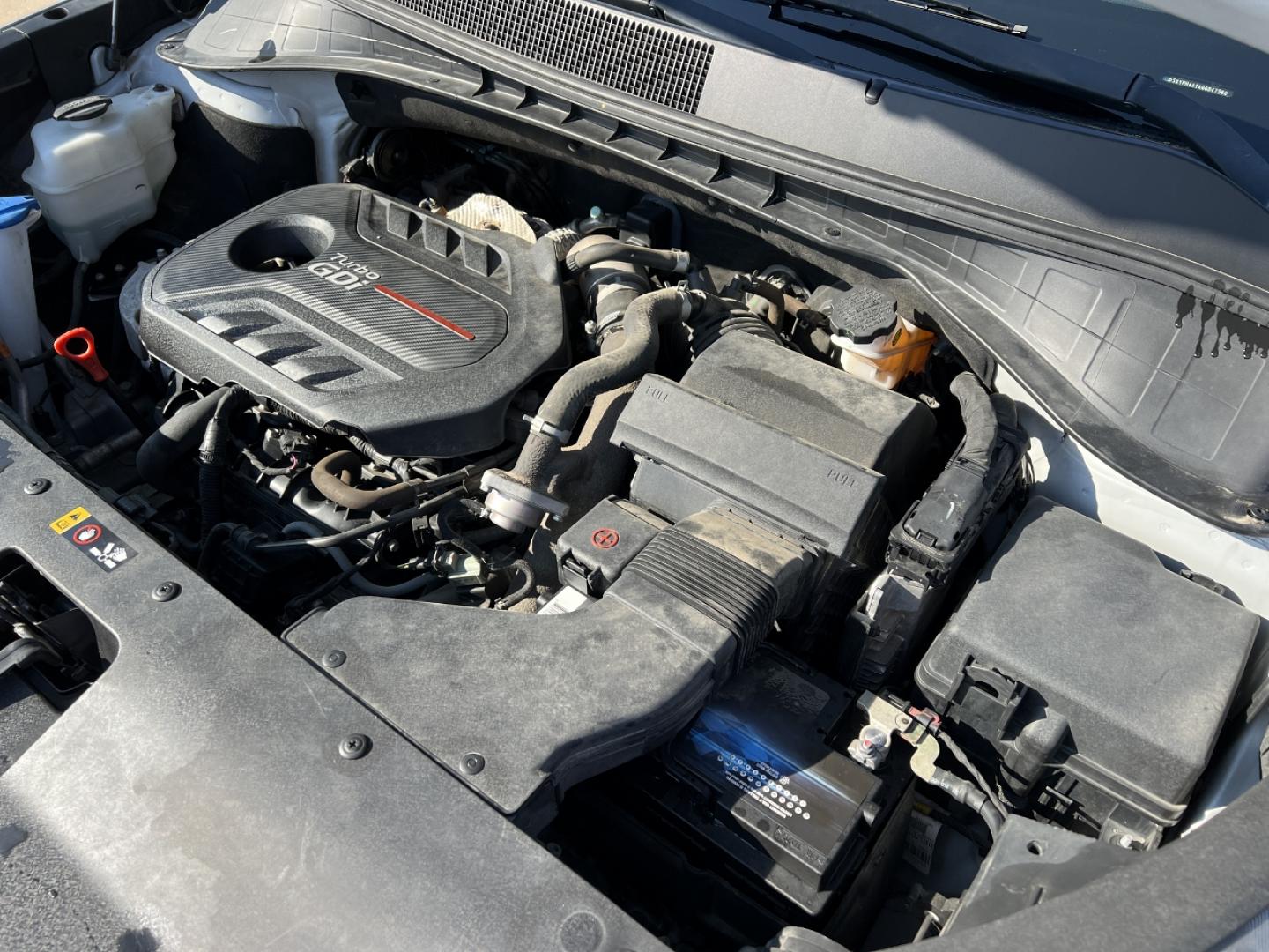 2016 SILVER /Black Leather Kia Sorento EX 2WD (5XYPH4A1XGG) with an 2.4L 4 Cyl. engine, Automatic transmission, located at 506 S. Kingshighway, Cape Girardeau, MO, 63703, (573) 235-5000, 37.294991, -89.553635 - 2016 Kia Sorento EX 1-Owner 92xxx miles Front Wheel Drive 2.0L 4 Cyl. Automatic Leather Power/Heated Seats Backup Camera Bluetooth Cruise Power Windows/Locks/Mirrors We have financing available and we accept trades! Fill out a credit application on our website or come by today! If you h - Photo#33