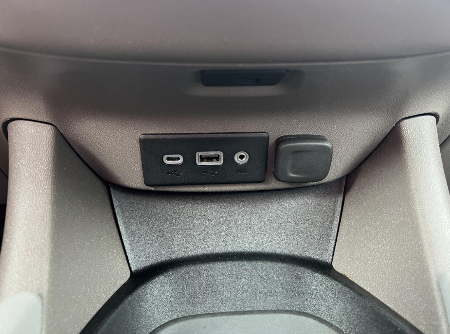 2020 WHITE /Gray Cloth Chevrolet Malibu LS (1G1ZC5ST9LF) with an 1.5L 4 Cyl. engine, Automatic transmission, located at 2990 Old Orchard Rd., Jackson, MO, 63755, 37.354214, -89.612106 - 2020 Chevrolet Malibu LS 1-Owner 121xxx miles Front Wheel Drive 1.5L 4 Cyl. Automatic Backup Camera Bluetooth Cruise Power Windows/Locks/Mirrors We have financing available and we accept trades! Fill out a credit application on our website or come by today! If you have any questions, give - Photo#26