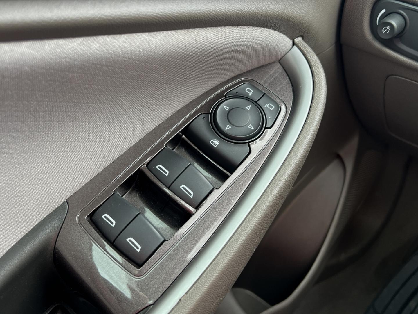2020 WHITE /Gray Cloth Chevrolet Malibu LS (1G1ZC5ST9LF) with an 1.5L 4 Cyl. engine, Automatic transmission, located at 2990 Old Orchard Rd., Jackson, MO, 63755, 37.354214, -89.612106 - 2020 Chevrolet Malibu LS 1-Owner 121xxx miles Front Wheel Drive 1.5L 4 Cyl. Automatic Backup Camera Bluetooth Cruise Power Windows/Locks/Mirrors We have financing available and we accept trades! Fill out a credit application on our website or come by today! If you have any questions, give - Photo#27