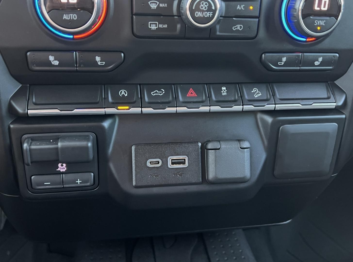 2019 WHITE /Black Cloth Chevrolet Silverado 1500 LT Trail Boss Crew Cab Long Box 4WD (1GCPYFED8KZ) with an 5.3L V8 engine, Automatic transmission, located at 2990 Old Orchard Rd., Jackson, MO, 63755, 37.354214, -89.612106 - 2019 Chevrolet Silverado 1500 LT Trail Boss 148xxx miles 4x4 5.3L V8 Automatic Backup Camera Power Driver Seat Heated Seats Bluetooth Remote Start Cruise Power Windows/Locks/Mirrors We have financing available and we accept trades! Fill out a credit application on our website or come by - Photo#27