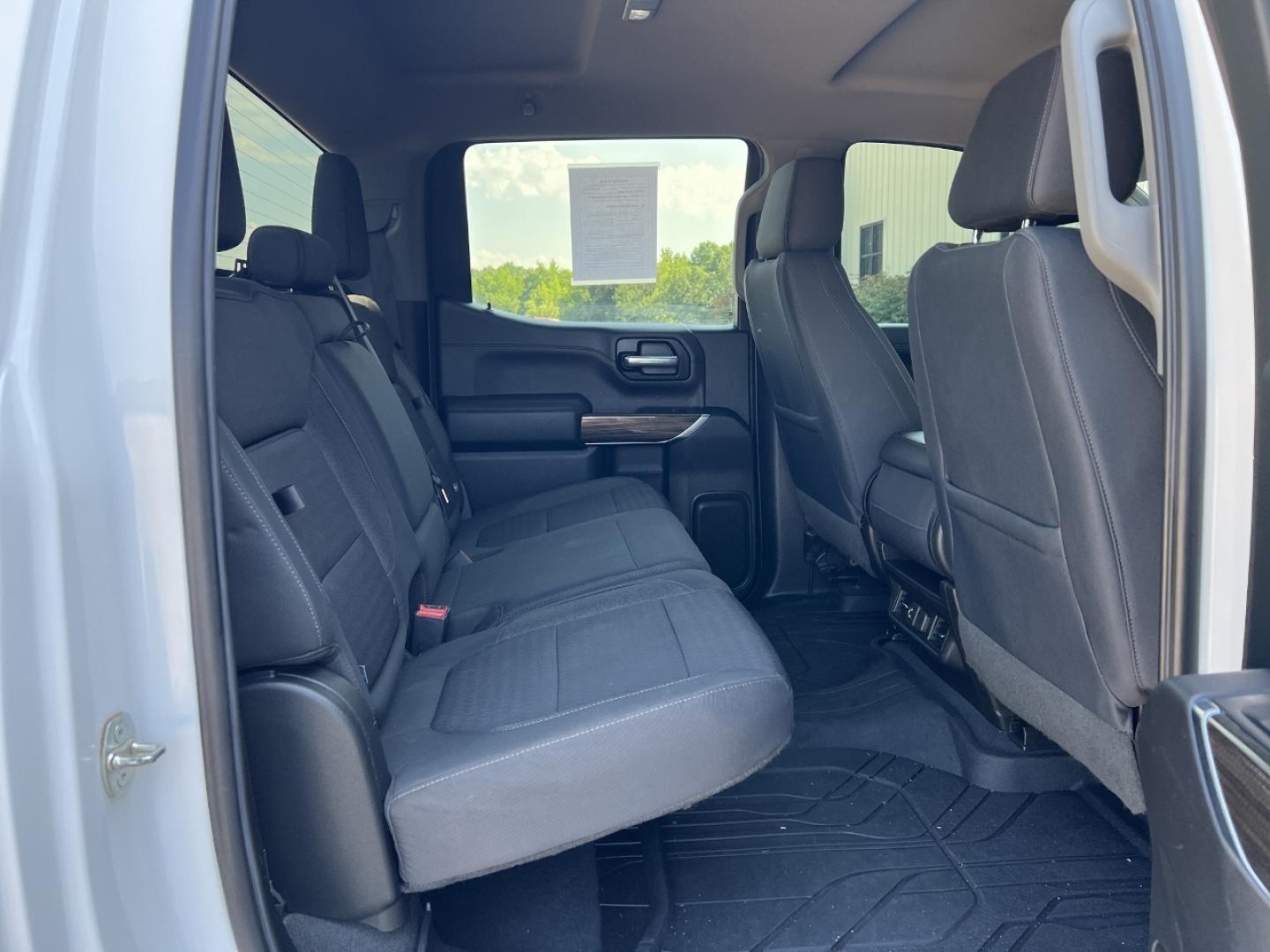 2019 WHITE /Black Cloth Chevrolet Silverado 1500 LT Trail Boss Crew Cab Long Box 4WD (1GCPYFED8KZ) with an 5.3L V8 engine, Automatic transmission, located at 2990 Old Orchard Rd., Jackson, MO, 63755, 37.354214, -89.612106 - 2019 Chevrolet Silverado 1500 LT Trail Boss 148xxx miles 4x4 5.3L V8 Automatic Backup Camera Power Driver Seat Heated Seats Bluetooth Remote Start Cruise Power Windows/Locks/Mirrors We have financing available and we accept trades! Fill out a credit application on our website or come by - Photo#18