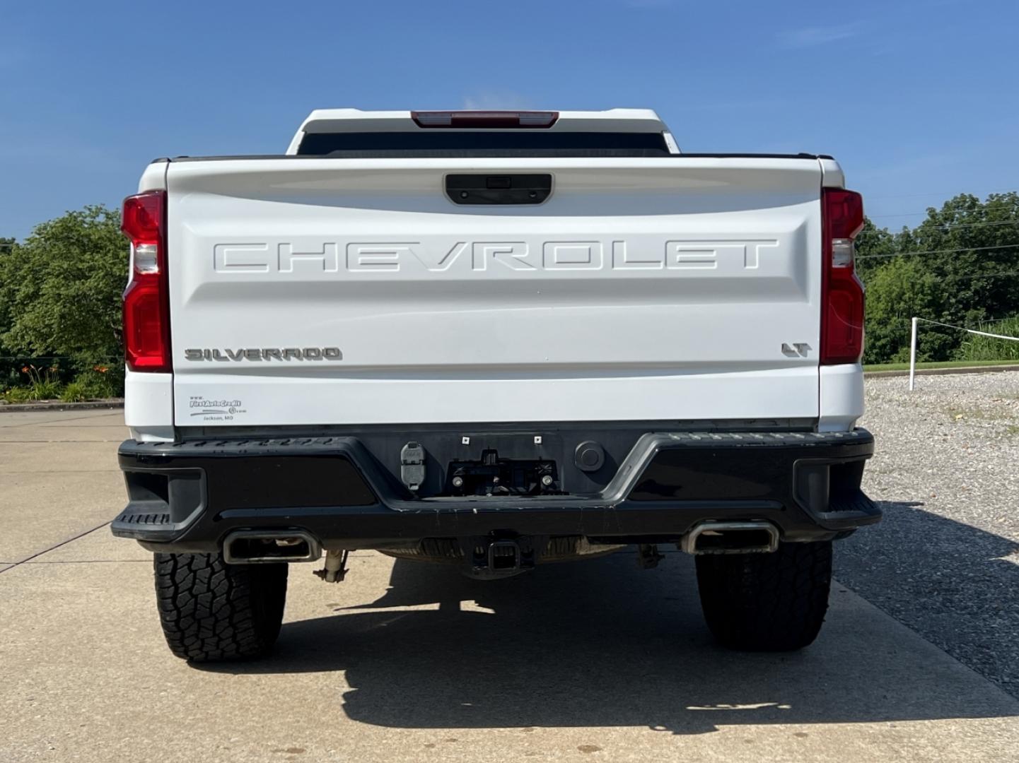 2019 WHITE /Black Cloth Chevrolet Silverado 1500 LT Trail Boss Crew Cab Long Box 4WD (1GCPYFED8KZ) with an 5.3L V8 engine, Automatic transmission, located at 2990 Old Orchard Rd., Jackson, MO, 63755, 37.354214, -89.612106 - 2019 Chevrolet Silverado 1500 LT Trail Boss 148xxx miles 4x4 5.3L V8 Automatic Backup Camera Power Driver Seat Heated Seats Bluetooth Remote Start Cruise Power Windows/Locks/Mirrors We have financing available and we accept trades! Fill out a credit application on our website or come by - Photo#11
