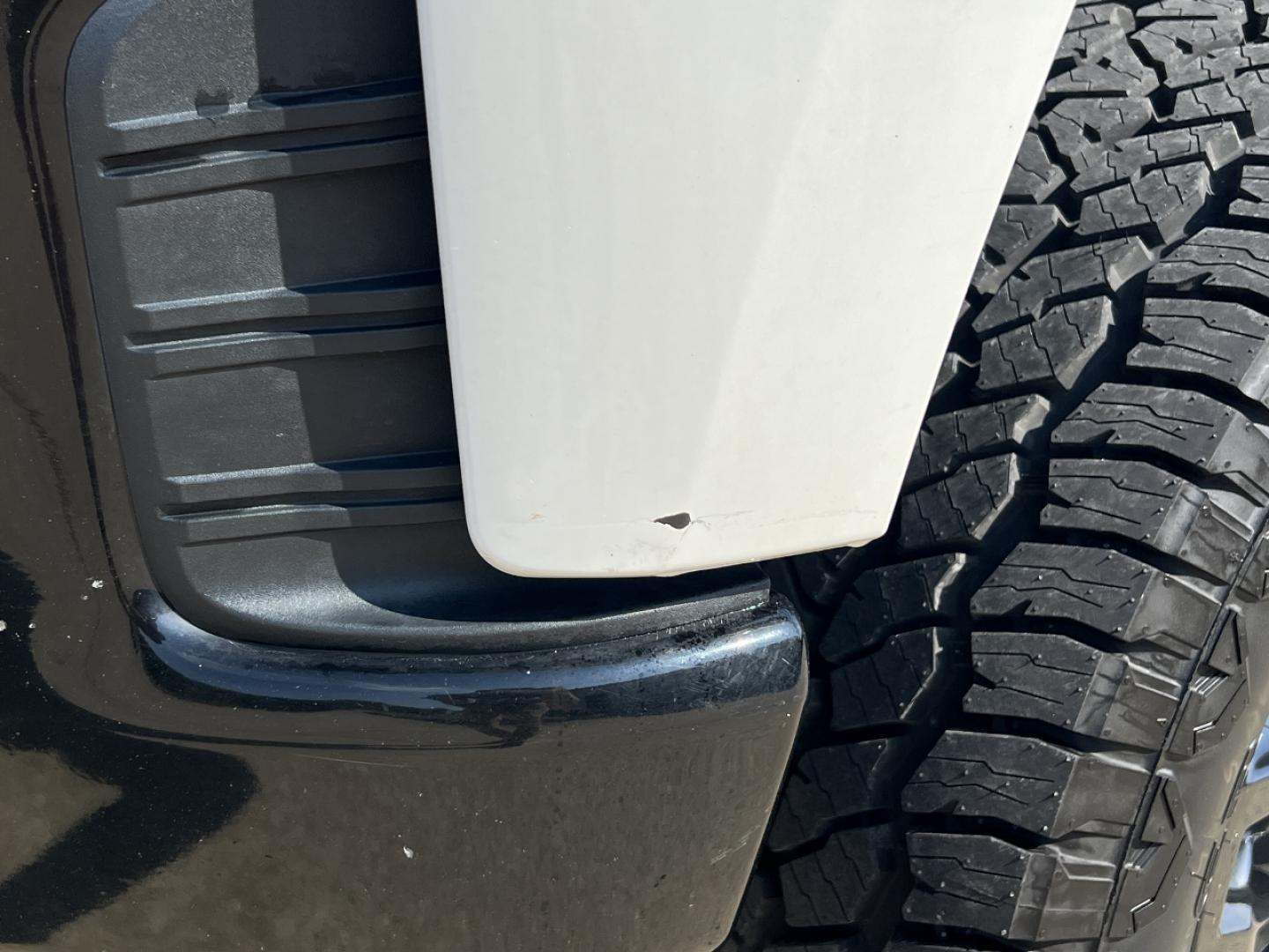 2019 WHITE /Black Cloth Chevrolet Silverado 1500 LT Trail Boss Crew Cab Long Box 4WD (1GCPYFED8KZ) with an 5.3L V8 engine, Automatic transmission, located at 2990 Old Orchard Rd., Jackson, MO, 63755, 37.354214, -89.612106 - 2019 Chevrolet Silverado 1500 LT Trail Boss 148xxx miles 4x4 5.3L V8 Automatic Backup Camera Power Driver Seat Heated Seats Bluetooth Remote Start Cruise Power Windows/Locks/Mirrors We have financing available and we accept trades! Fill out a credit application on our website or come by - Photo#41