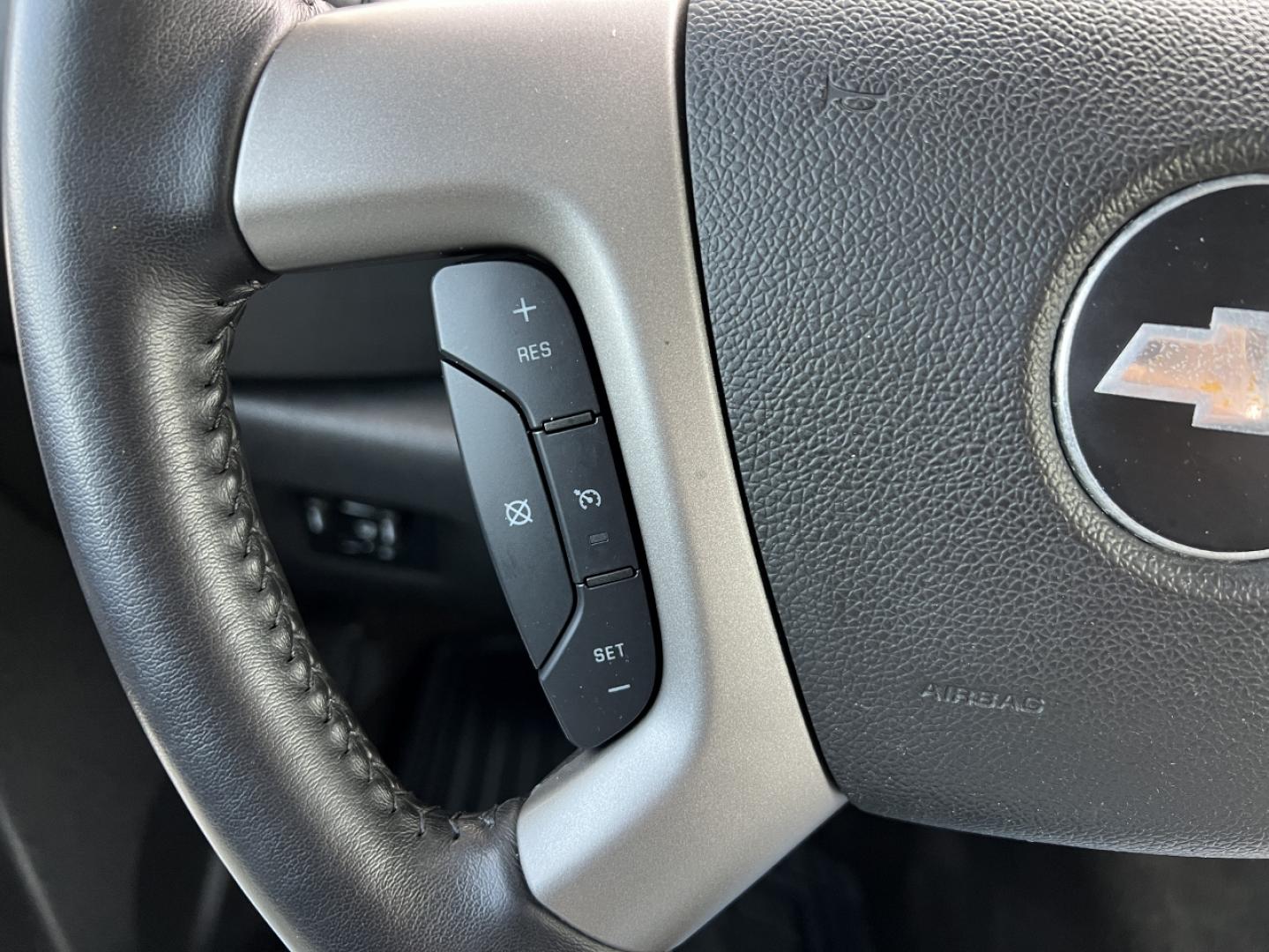 2014 WHITE /Black Cloth Chevrolet Silverado 3500HD LT Crew Cab 4WD (1GC4K0C86EF) with an 6.6L V8 DIESEL engine, Automatic transmission, located at 2990 Old Orchard Rd., Jackson, MO, 63755, 37.354214, -89.612106 - 2014 Chevrolet Silverado 3500HD LT 217xxx miles 4x4 6.6L V8 Diesel Automatic Backup Camera Power Driver Seat Bluetooth Remote Start Cruise Power Windows/Locks/Mirrors We have financing available and we accept trades! Fill out a credit application on our website or come by today! If you h - Photo#21