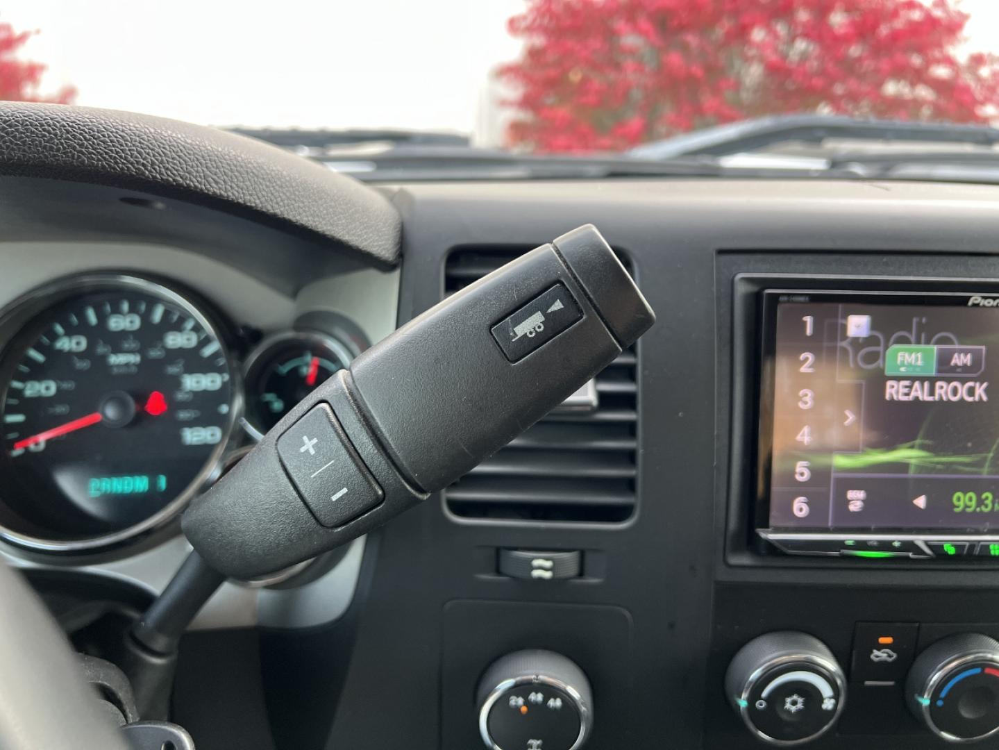 2014 WHITE /Black Cloth Chevrolet Silverado 3500HD LT Crew Cab 4WD (1GC4K0C86EF) with an 6.6L V8 DIESEL engine, Automatic transmission, located at 2990 Old Orchard Rd., Jackson, MO, 63755, 37.354214, -89.612106 - 2014 Chevrolet Silverado 3500HD LT 217xxx miles 4x4 6.6L V8 Diesel Automatic Backup Camera Power Driver Seat Bluetooth Remote Start Cruise Power Windows/Locks/Mirrors We have financing available and we accept trades! Fill out a credit application on our website or come by today! If you h - Photo#22