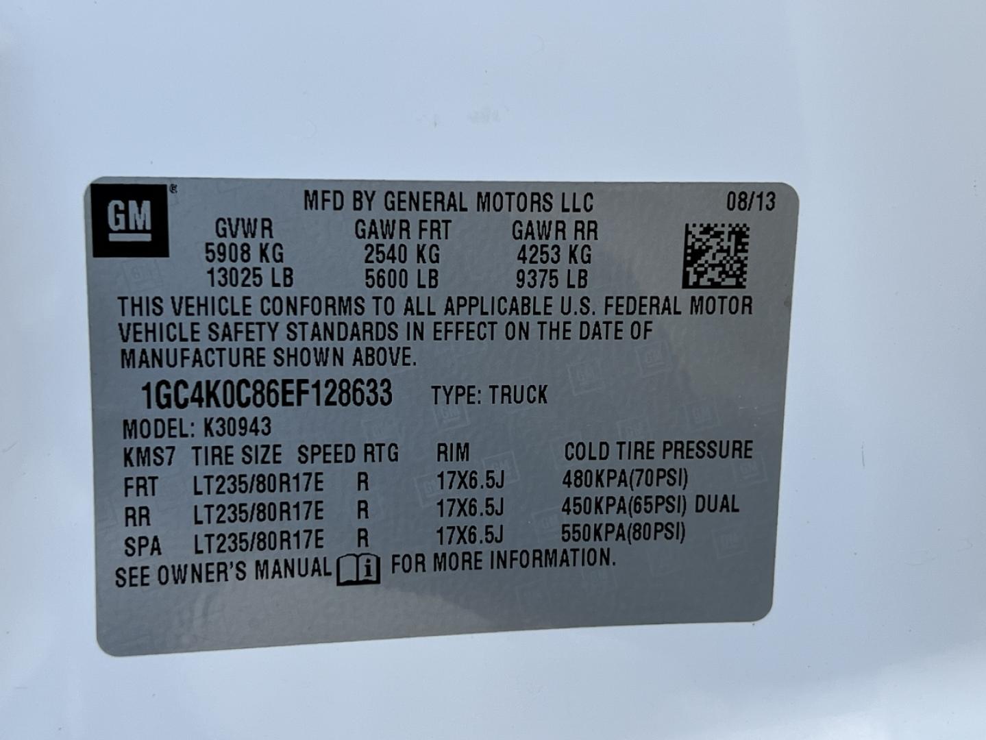 2014 WHITE /Black Cloth Chevrolet Silverado 3500HD LT Crew Cab 4WD (1GC4K0C86EF) with an 6.6L V8 DIESEL engine, Automatic transmission, located at 2990 Old Orchard Rd., Jackson, MO, 63755, 37.354214, -89.612106 - 2014 Chevrolet Silverado 3500HD LT 217xxx miles 4x4 6.6L V8 Diesel Automatic Backup Camera Power Driver Seat Bluetooth Remote Start Cruise Power Windows/Locks/Mirrors We have financing available and we accept trades! Fill out a credit application on our website or come by today! If you h - Photo#47