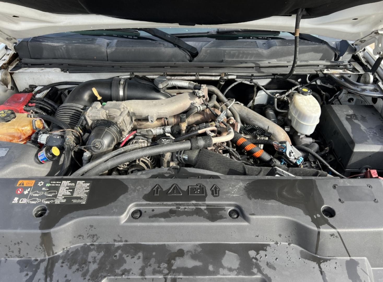 2014 WHITE /Black Cloth Chevrolet Silverado 3500HD LT Crew Cab 4WD (1GC4K0C86EF) with an 6.6L V8 DIESEL engine, Automatic transmission, located at 2990 Old Orchard Rd., Jackson, MO, 63755, 37.354214, -89.612106 - 2014 Chevrolet Silverado 3500HD LT 217xxx miles 4x4 6.6L V8 Diesel Automatic Backup Camera Power Driver Seat Bluetooth Remote Start Cruise Power Windows/Locks/Mirrors We have financing available and we accept trades! Fill out a credit application on our website or come by today! If you h - Photo#31