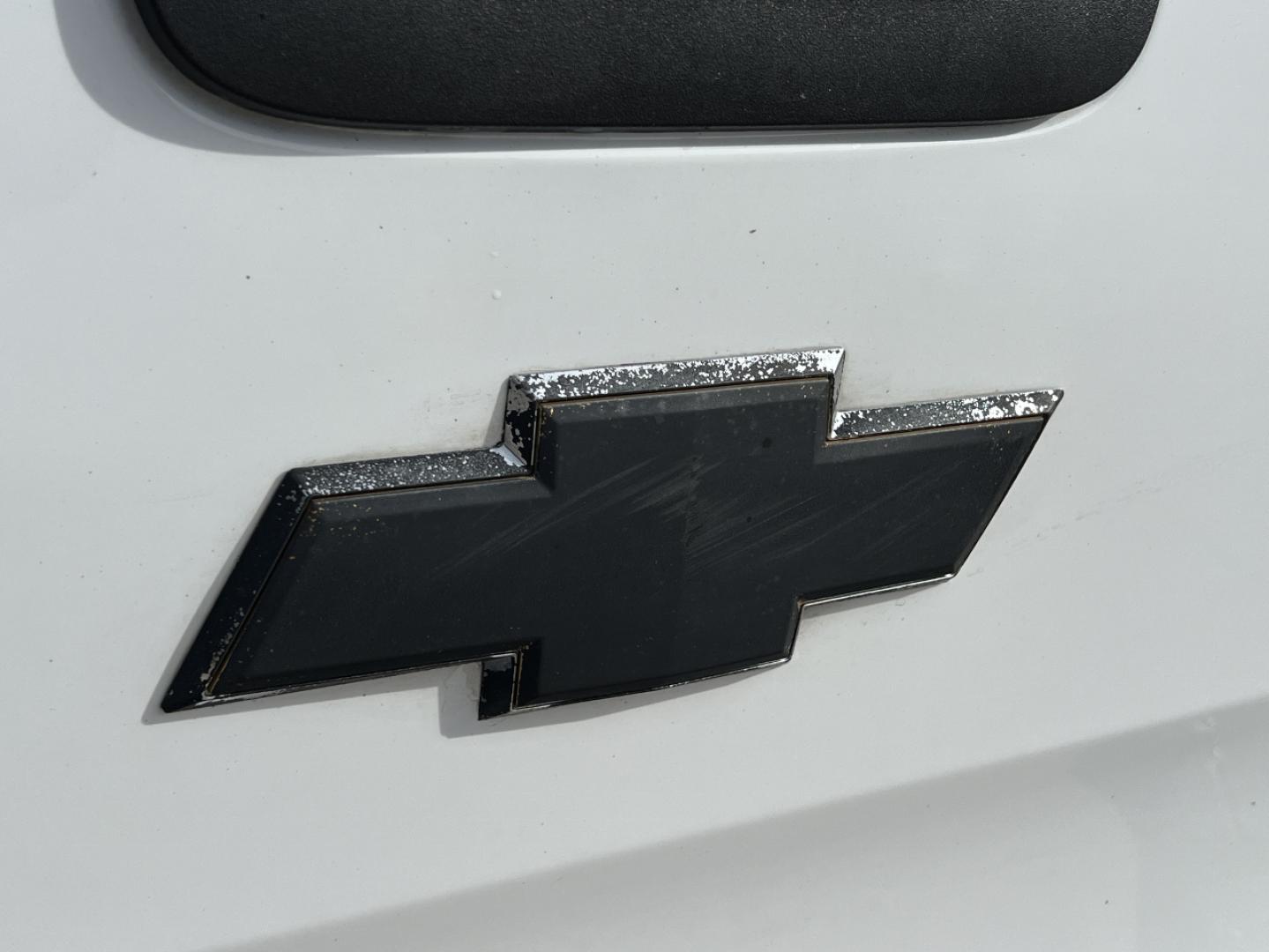 2014 WHITE /Black Cloth Chevrolet Silverado 3500HD LT Crew Cab 4WD (1GC4K0C86EF) with an 6.6L V8 DIESEL engine, Automatic transmission, located at 2990 Old Orchard Rd., Jackson, MO, 63755, 37.354214, -89.612106 - 2014 Chevrolet Silverado 3500HD LT 217xxx miles 4x4 6.6L V8 Diesel Automatic Backup Camera Power Driver Seat Bluetooth Remote Start Cruise Power Windows/Locks/Mirrors We have financing available and we accept trades! Fill out a credit application on our website or come by today! If you h - Photo#46