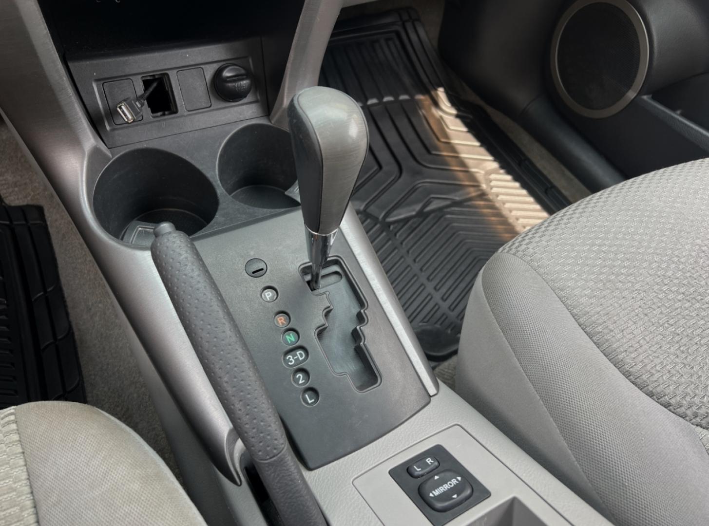2008 SILVER /Gray Cloth Toyota RAV4 Limited I4 4WD (JTMBD31V386) with an 2.4L 4 Cyl. engine, Automatic transmission, located at 506 S. Kingshighway, Cape Girardeau, MO, 63703, (573) 235-5000, 37.294991, -89.553635 - 2008 Toyota RAV4 Limited 179xxx miles All Wheel Drive 2.4L 4 Cyl. Automatic Navigation Power Driver Seat Bluetooth Cruise Power Windows/Locks/Mirrors We have financing available and we accept trades! Fill out a credit application on our website or come by today! If you have any questions, - Photo#23