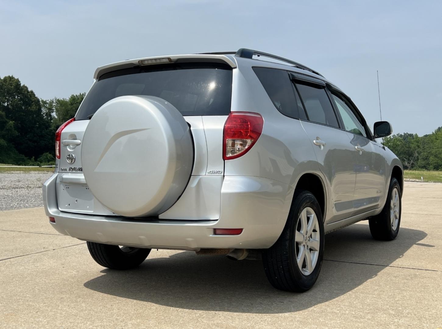 2008 SILVER /Gray Cloth Toyota RAV4 Limited I4 4WD (JTMBD31V386) with an 2.4L 4 Cyl. engine, Automatic transmission, located at 506 S. Kingshighway, Cape Girardeau, MO, 63703, (573) 235-5000, 37.294991, -89.553635 - 2008 Toyota RAV4 Limited 179xxx miles All Wheel Drive 2.4L 4 Cyl. Automatic Navigation Power Driver Seat Bluetooth Cruise Power Windows/Locks/Mirrors We have financing available and we accept trades! Fill out a credit application on our website or come by today! If you have any questions, - Photo#8