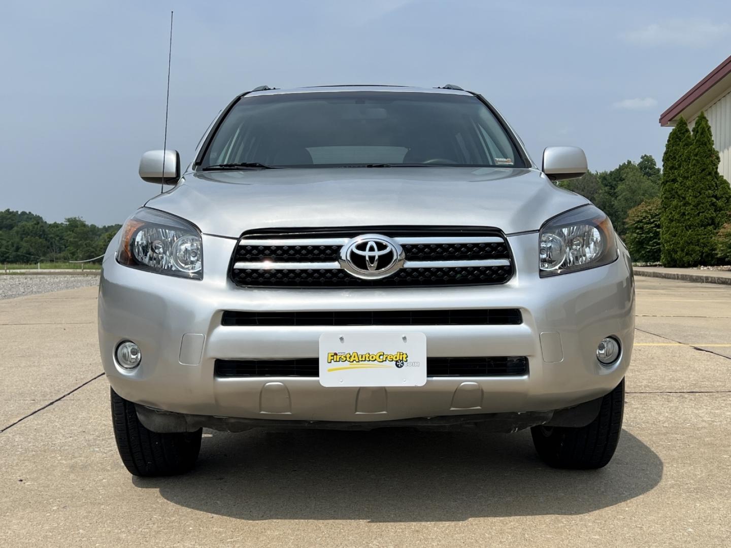 2008 SILVER /Gray Cloth Toyota RAV4 Limited I4 4WD (JTMBD31V386) with an 2.4L 4 Cyl. engine, Automatic transmission, located at 506 S. Kingshighway, Cape Girardeau, MO, 63703, (573) 235-5000, 37.294991, -89.553635 - 2008 Toyota RAV4 Limited 179xxx miles All Wheel Drive 2.4L 4 Cyl. Automatic Navigation Power Driver Seat Bluetooth Cruise Power Windows/Locks/Mirrors We have financing available and we accept trades! Fill out a credit application on our website or come by today! If you have any questions, - Photo#11