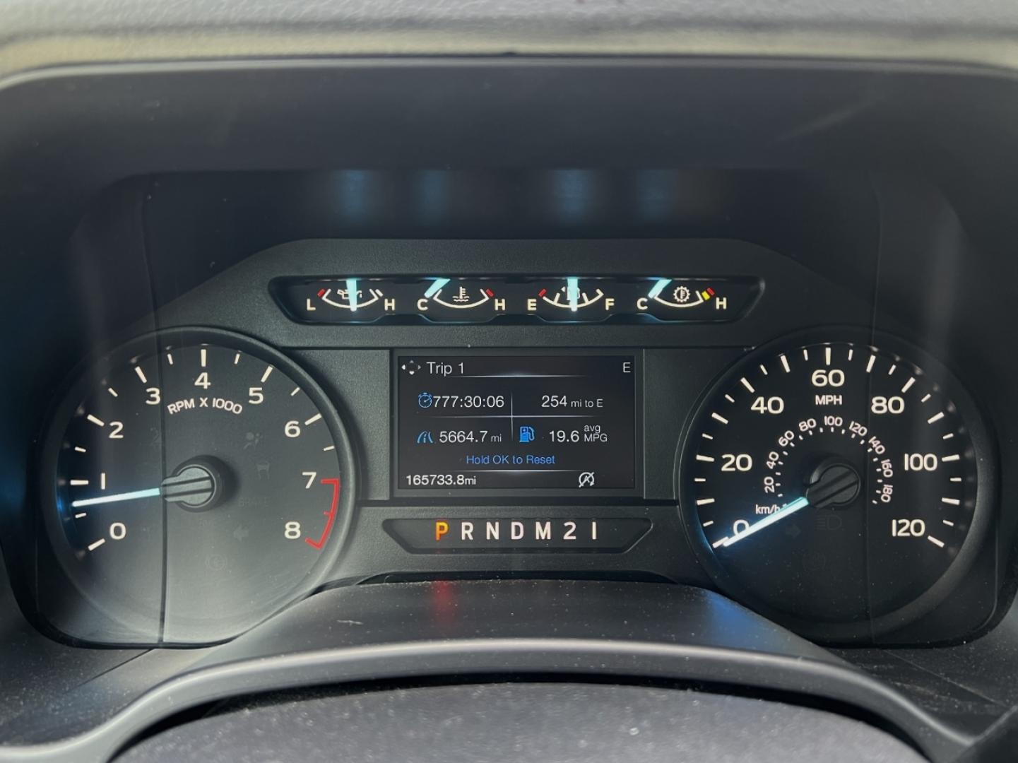2018 WHITE /Gray Cloth Ford F-150 XL SuperCab 6.5-ft. Bed 2WD (1FTEX1EB7JK) with an 3.3L V6 engine, Automatic transmission, located at 506 S. Kingshighway, Cape Girardeau, MO, 63703, (573) 235-5000, 37.294991, -89.553635 - 2018 Ford F-150 XL 165xxx miles 4x4 3.3L V6 Automatic Backup Camera Bluetooth Cruise Power Windows/Locks/Mirrors We have financing available and we accept trades! Fill out a credit application on our website or come by today! If you have any questions, give us a call at (573) 235-5000 or v - Photo#1