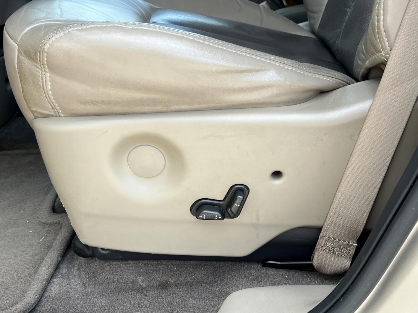 2002 GOLD /Tan Leather Oldsmobile Silhouette GL (1GHDX03E42D) with an 3.4L V6 engine, Automatic transmission, located at 506 S. Kingshighway, Cape Girardeau, MO, 63703, (573) 235-5000, 37.294991, -89.553635 - 2002 Oldsmobile Silhouette GL 139xxx miles Front Wheel Drive 3.4L V6 Automatic Leather 3rd Row Power/Heated Seats Cruise Power Windows/Locks/Mirrors We have financing available and we accept trades! Fill out a credit application on our website or come by today! If you have any questions, - Photo#3