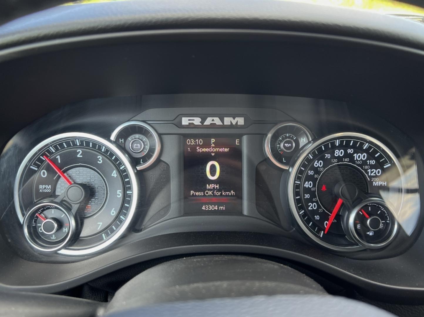 2020 BLACK /Gray Cloth RAM 1500 Big Horn Crew Cab SWB 4WD (1C6SRFFT3LN) with an 5.7L V8 engine, Automatic transmission, located at 506 S. Kingshighway, Cape Girardeau, MO, 63703, (573) 235-5000, 37.294991, -89.553635 - 2020 Ram 1500 Big Horn Only 43xxx miles 4x4 5.7L V8 Automatic Backup Camera Power Driver Seat Bluetooth Remote Start Cruise Power Windows/Locks/Mirrors We have financing available and we accept trades! Fill out a credit application on our website or come by today! If you have any questio - Photo#1