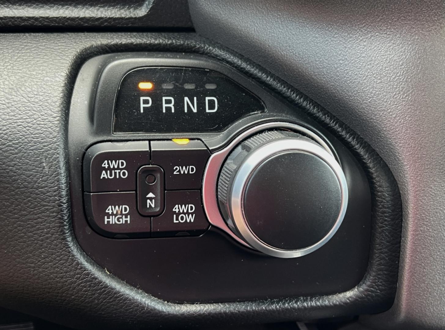 2020 BLACK /Gray Cloth RAM 1500 Big Horn Crew Cab SWB 4WD (1C6SRFFT3LN) with an 5.7L V8 engine, Automatic transmission, located at 506 S. Kingshighway, Cape Girardeau, MO, 63703, (573) 235-5000, 37.294991, -89.553635 - 2020 Ram 1500 Big Horn Only 43xxx miles 4x4 5.7L V8 Automatic Backup Camera Power Driver Seat Bluetooth Remote Start Cruise Power Windows/Locks/Mirrors We have financing available and we accept trades! Fill out a credit application on our website or come by today! If you have any questio - Photo#2