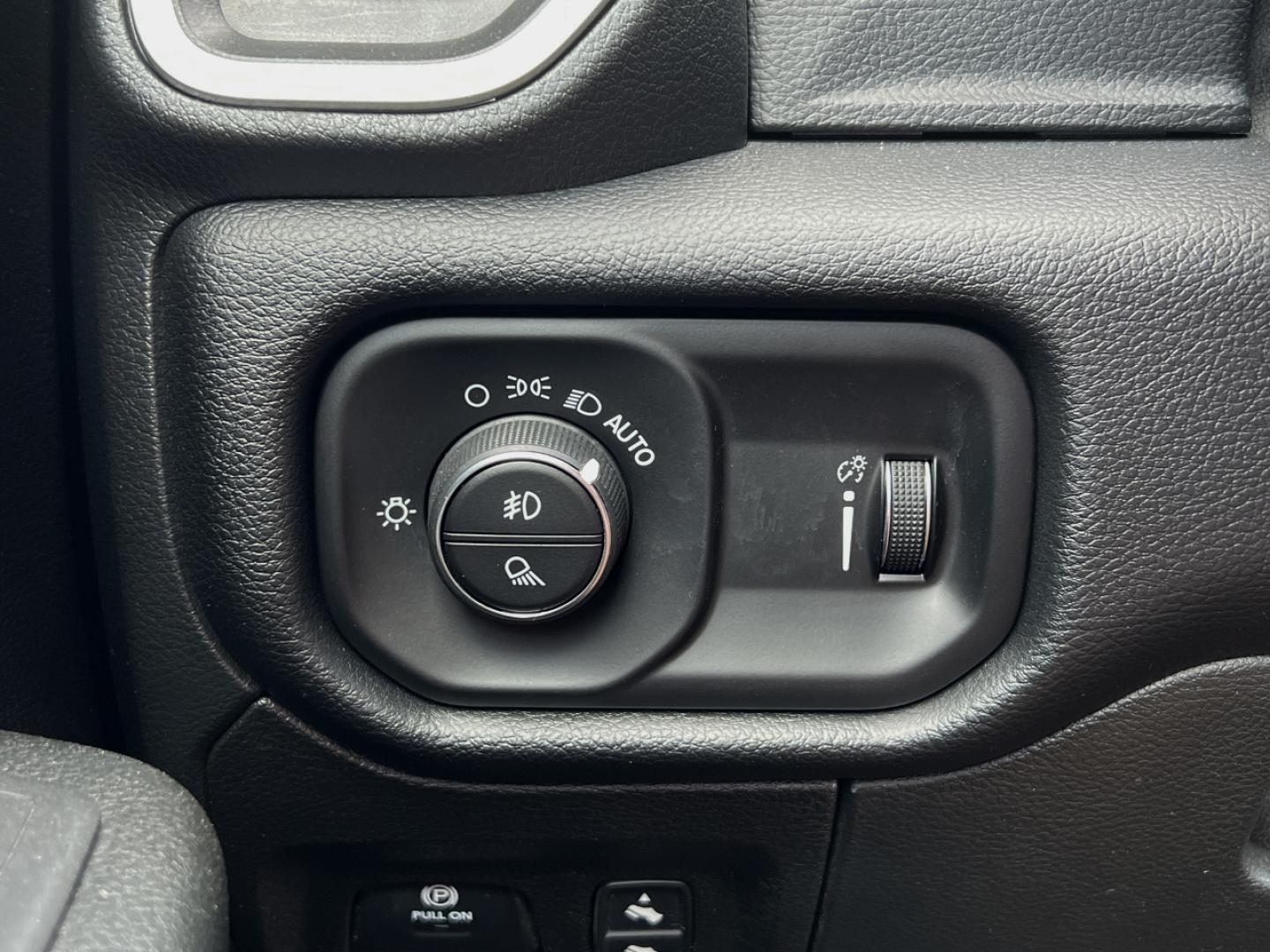 2020 BLACK /Gray Cloth RAM 1500 Big Horn Crew Cab SWB 4WD (1C6SRFFT3LN) with an 5.7L V8 engine, Automatic transmission, located at 506 S. Kingshighway, Cape Girardeau, MO, 63703, (573) 235-5000, 37.294991, -89.553635 - 2020 Ram 1500 Big Horn Only 43xxx miles 4x4 5.7L V8 Automatic Backup Camera Power Driver Seat Bluetooth Remote Start Cruise Power Windows/Locks/Mirrors We have financing available and we accept trades! Fill out a credit application on our website or come by today! If you have any questio - Photo#30