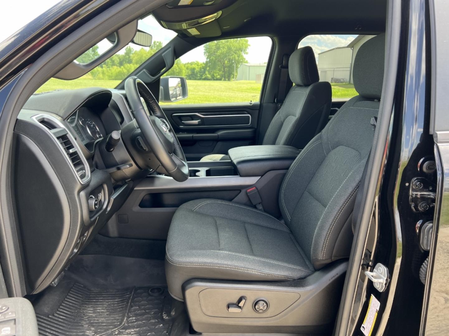 2020 BLACK /Gray Cloth RAM 1500 Big Horn Crew Cab SWB 4WD (1C6SRFFT3LN) with an 5.7L V8 engine, Automatic transmission, located at 506 S. Kingshighway, Cape Girardeau, MO, 63703, (573) 235-5000, 37.294991, -89.553635 - 2020 Ram 1500 Big Horn Only 43xxx miles 4x4 5.7L V8 Automatic Backup Camera Power Driver Seat Bluetooth Remote Start Cruise Power Windows/Locks/Mirrors We have financing available and we accept trades! Fill out a credit application on our website or come by today! If you have any questio - Photo#13