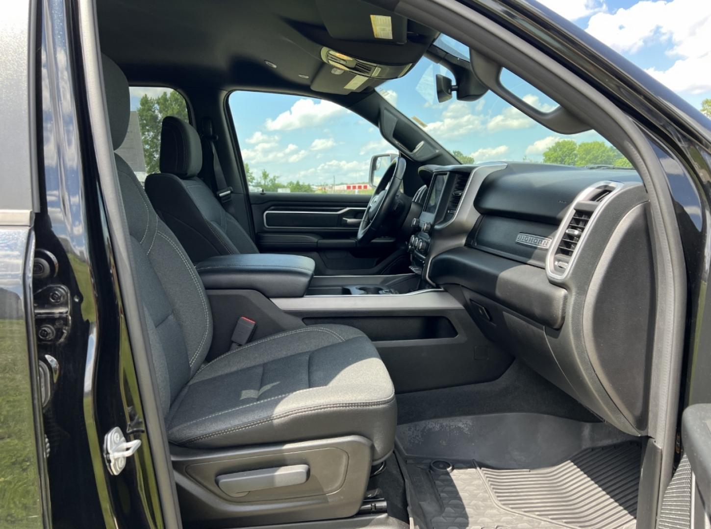 2020 BLACK /Gray Cloth RAM 1500 Big Horn Crew Cab SWB 4WD (1C6SRFFT3LN) with an 5.7L V8 engine, Automatic transmission, located at 506 S. Kingshighway, Cape Girardeau, MO, 63703, (573) 235-5000, 37.294991, -89.553635 - 2020 Ram 1500 Big Horn Only 43xxx miles 4x4 5.7L V8 Automatic Backup Camera Power Driver Seat Bluetooth Remote Start Cruise Power Windows/Locks/Mirrors We have financing available and we accept trades! Fill out a credit application on our website or come by today! If you have any questio - Photo#15