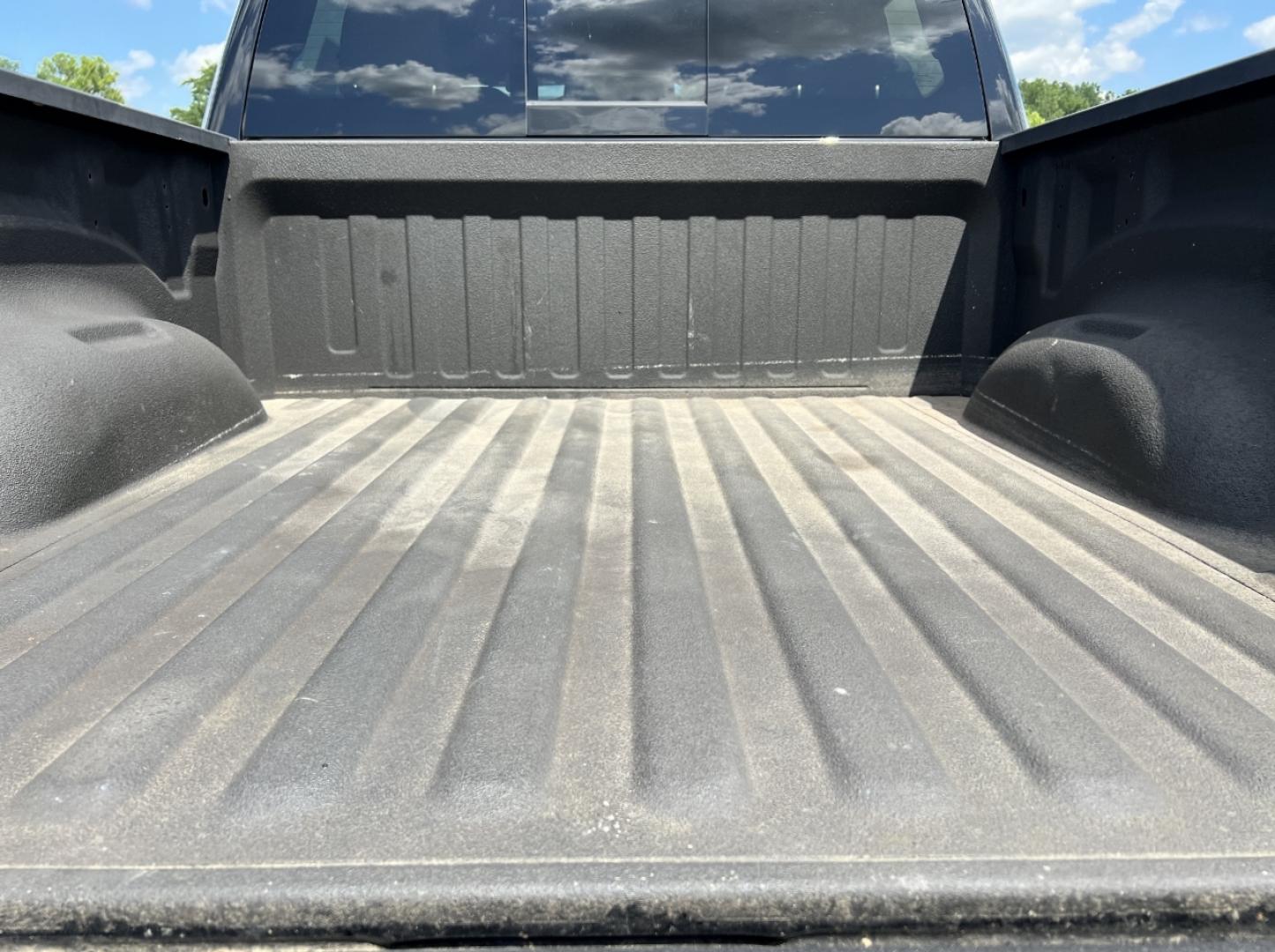 2020 BLACK /Gray Cloth RAM 1500 Big Horn Crew Cab SWB 4WD (1C6SRFFT3LN) with an 5.7L V8 engine, Automatic transmission, located at 506 S. Kingshighway, Cape Girardeau, MO, 63703, (573) 235-5000, 37.294991, -89.553635 - 2020 Ram 1500 Big Horn Only 43xxx miles 4x4 5.7L V8 Automatic Backup Camera Power Driver Seat Bluetooth Remote Start Cruise Power Windows/Locks/Mirrors We have financing available and we accept trades! Fill out a credit application on our website or come by today! If you have any questio - Photo#19