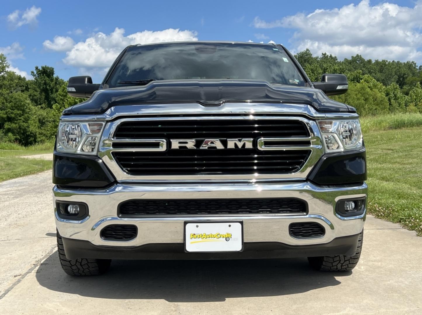 2020 BLACK /Gray Cloth RAM 1500 Big Horn Crew Cab SWB 4WD (1C6SRFFT3LN) with an 5.7L V8 engine, Automatic transmission, located at 506 S. Kingshighway, Cape Girardeau, MO, 63703, (573) 235-5000, 37.294991, -89.553635 - 2020 Ram 1500 Big Horn Only 43xxx miles 4x4 5.7L V8 Automatic Backup Camera Power Driver Seat Bluetooth Remote Start Cruise Power Windows/Locks/Mirrors We have financing available and we accept trades! Fill out a credit application on our website or come by today! If you have any questio - Photo#11