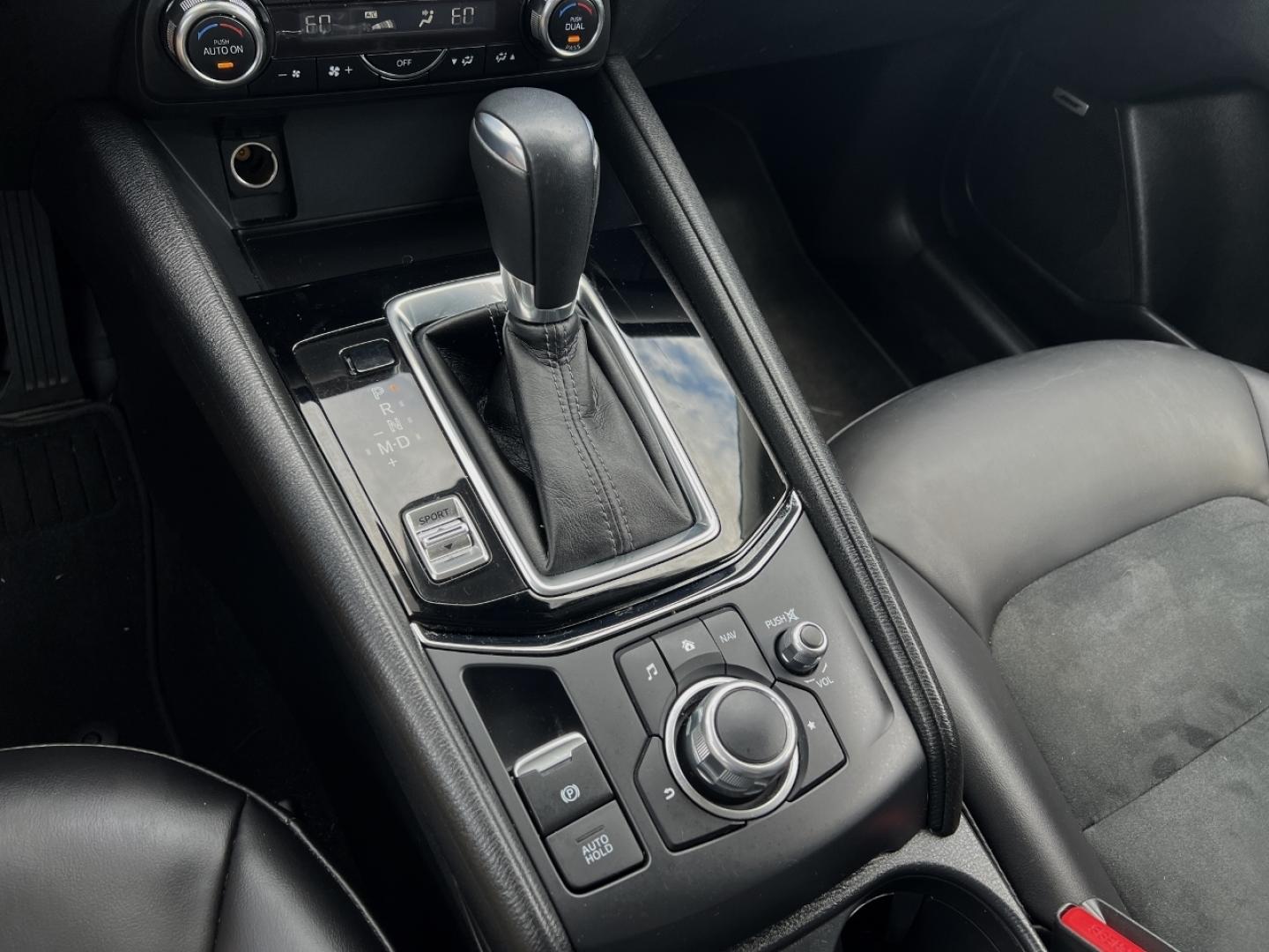 2018 BLACK /Black Mazda CX-5 Touring (JM3KFACM2J1) with an 2.5L 4 Cyl. engine, Automatic transmission, located at 506 S. Kingshighway, Cape Girardeau, MO, 63703, (573) 235-5000, 37.294991, -89.553635 - 2018 Mazda CX-5 Touring Only 38xxx miles Front Wheel Drive 2.5L 4 Cyl. Automatic Backup Camera Power Driver Seat Heated Seats Sunroof Bluetooth Cruise Power Windows/Locks/Mirrors We have financing available and we accept trades! Fill out a credit application on our website or come by tod - Photo#25