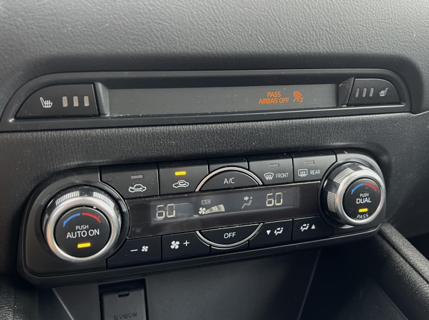 2018 BLACK /Black Mazda CX-5 Touring (JM3KFACM2J1) with an 2.5L 4 Cyl. engine, Automatic transmission, located at 506 S. Kingshighway, Cape Girardeau, MO, 63703, (573) 235-5000, 37.294991, -89.553635 - 2018 Mazda CX-5 Touring Only 38xxx miles Front Wheel Drive 2.5L 4 Cyl. Automatic Backup Camera Power Driver Seat Heated Seats Sunroof Bluetooth Cruise Power Windows/Locks/Mirrors We have financing available and we accept trades! Fill out a credit application on our website or come by tod - Photo#3