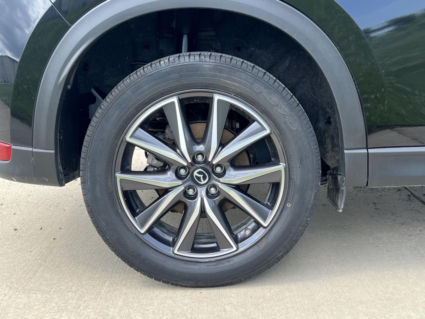 2018 BLACK /Black Mazda CX-5 Touring (JM3KFACM2J1) with an 2.5L 4 Cyl. engine, Automatic transmission, located at 506 S. Kingshighway, Cape Girardeau, MO, 63703, (573) 235-5000, 37.294991, -89.553635 - 2018 Mazda CX-5 Touring Only 38xxx miles Front Wheel Drive 2.5L 4 Cyl. Automatic Backup Camera Power Driver Seat Heated Seats Sunroof Bluetooth Cruise Power Windows/Locks/Mirrors We have financing available and we accept trades! Fill out a credit application on our website or come by tod - Photo#39