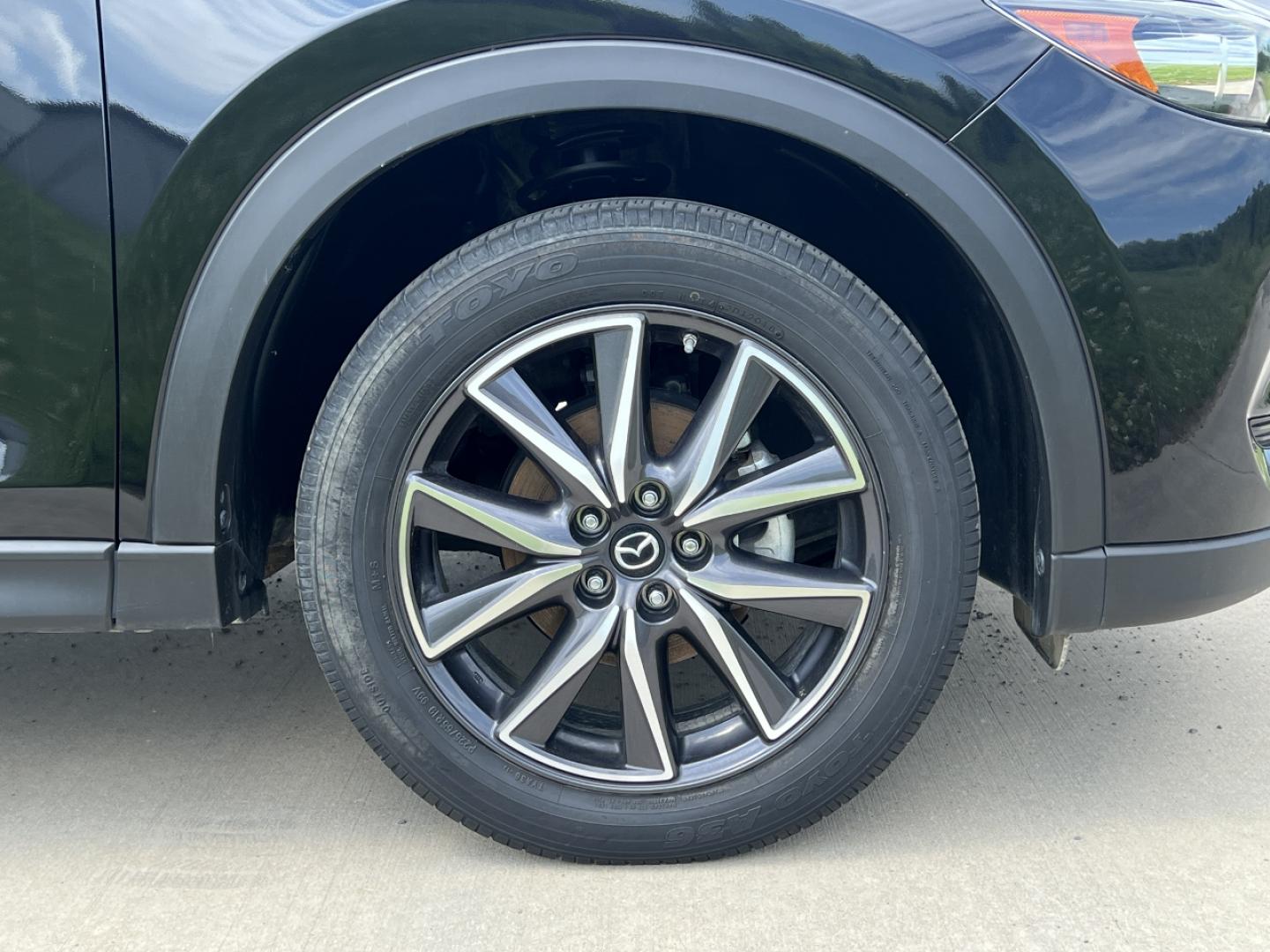 2018 BLACK /Black Mazda CX-5 Touring (JM3KFACM2J1) with an 2.5L 4 Cyl. engine, Automatic transmission, located at 506 S. Kingshighway, Cape Girardeau, MO, 63703, (573) 235-5000, 37.294991, -89.553635 - 2018 Mazda CX-5 Touring Only 38xxx miles Front Wheel Drive 2.5L 4 Cyl. Automatic Backup Camera Power Driver Seat Heated Seats Sunroof Bluetooth Cruise Power Windows/Locks/Mirrors We have financing available and we accept trades! Fill out a credit application on our website or come by tod - Photo#40