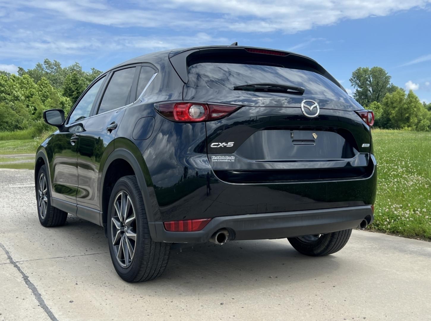 2018 BLACK /Black Mazda CX-5 Touring (JM3KFACM2J1) with an 2.5L 4 Cyl. engine, Automatic transmission, located at 506 S. Kingshighway, Cape Girardeau, MO, 63703, (573) 235-5000, 37.294991, -89.553635 - 2018 Mazda CX-5 Touring Only 38xxx miles Front Wheel Drive 2.5L 4 Cyl. Automatic Backup Camera Power Driver Seat Heated Seats Sunroof Bluetooth Cruise Power Windows/Locks/Mirrors We have financing available and we accept trades! Fill out a credit application on our website or come by tod - Photo#10