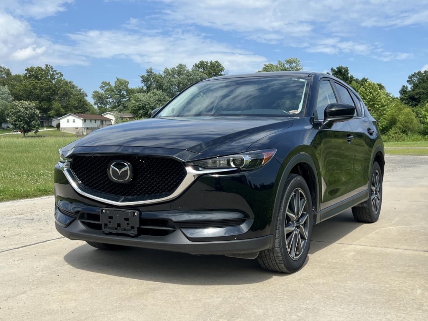 2018 BLACK /Black Mazda CX-5 Touring (JM3KFACM2J1) with an 2.5L 4 Cyl. engine, Automatic transmission, located at 506 S. Kingshighway, Cape Girardeau, MO, 63703, (573) 235-5000, 37.294991, -89.553635 - 2018 Mazda CX-5 Touring Only 38xxx miles Front Wheel Drive 2.5L 4 Cyl. Automatic Backup Camera Power Driver Seat Heated Seats Sunroof Bluetooth Cruise Power Windows/Locks/Mirrors We have financing available and we accept trades! Fill out a credit application on our website or come by tod - Photo#6