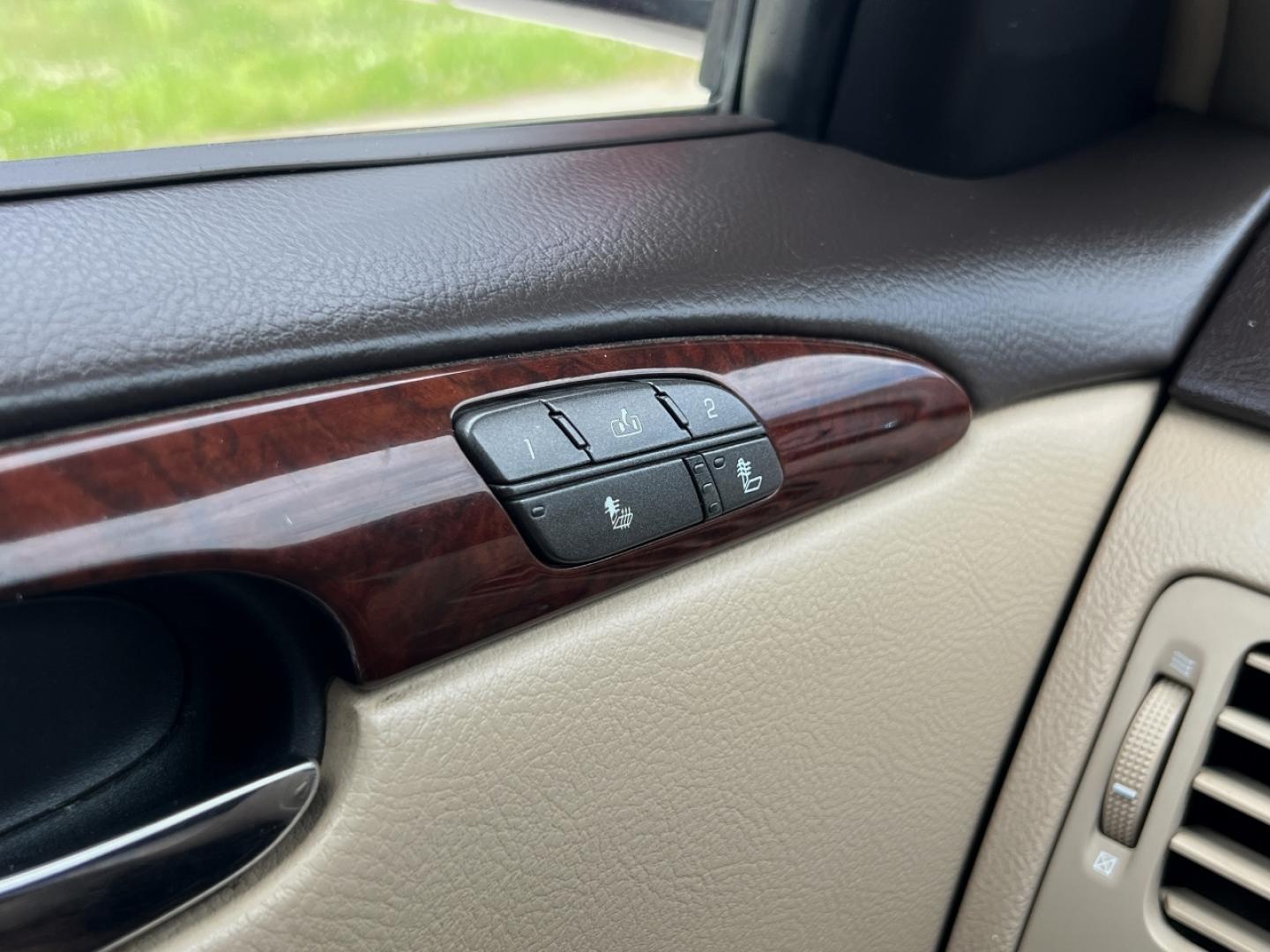 2009 RED /Tan Leather Buick Lucerne CXL (1G4HD57M99U) with an 3.9L V6 engine, Automatic transmission, located at 506 S. Kingshighway, Cape Girardeau, MO, 63703, (573) 235-5000, 37.294991, -89.553635 - 2009 Buick Lucerne CXL Local 1-Owner 100xxx miles Front Wheel Drive 3.9L V6 Automatic Leather Power/Heated Seats Heated Steering Wheel Cruise Power Windows/Locks/Mirrors We have financing available and we accept trades! Fill out a credit application on our website or come by today! If yo - Photo#2